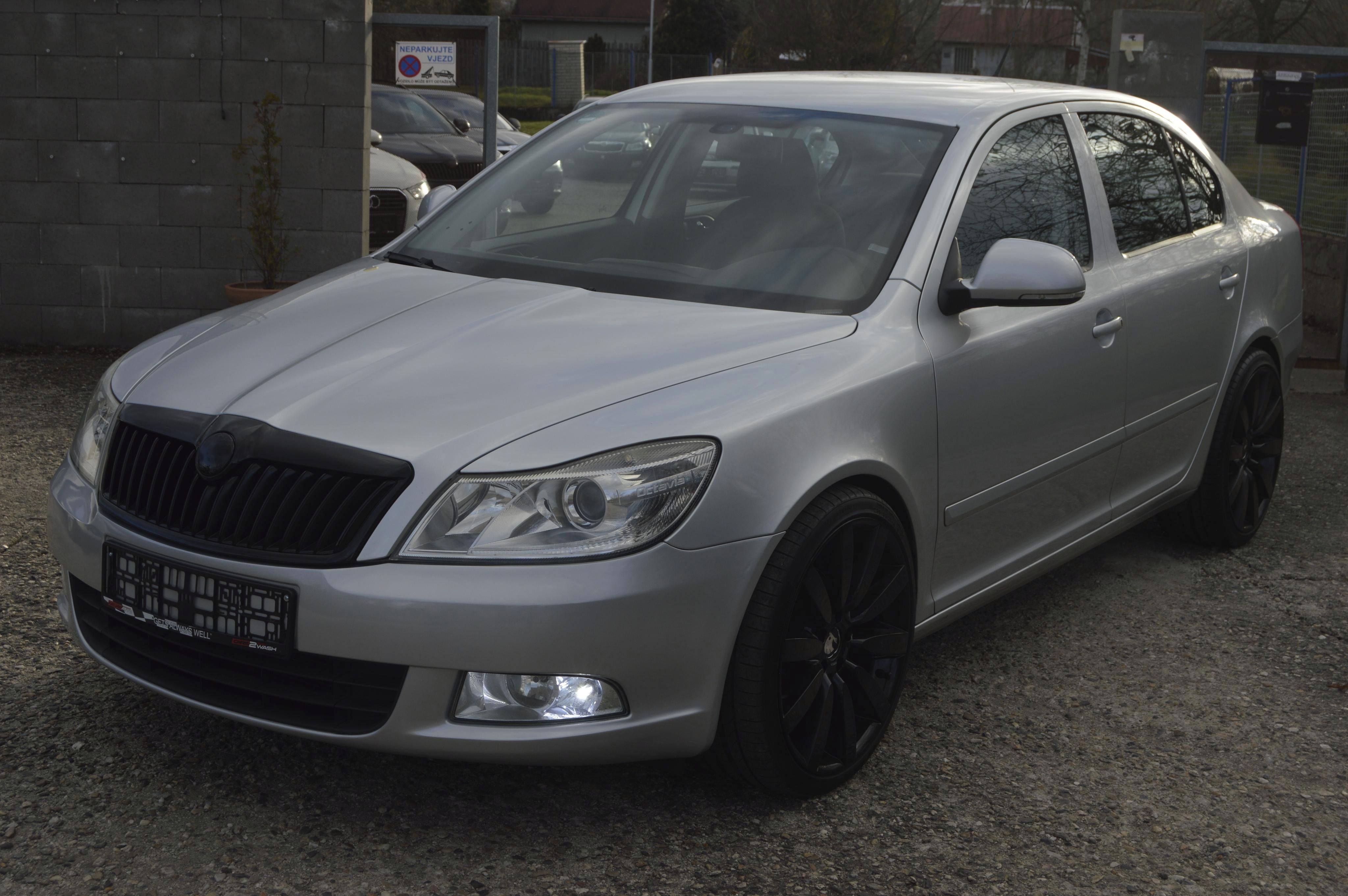 Škoda Octavia, 1.8 TSI * SPORT * 19 KOLA  *