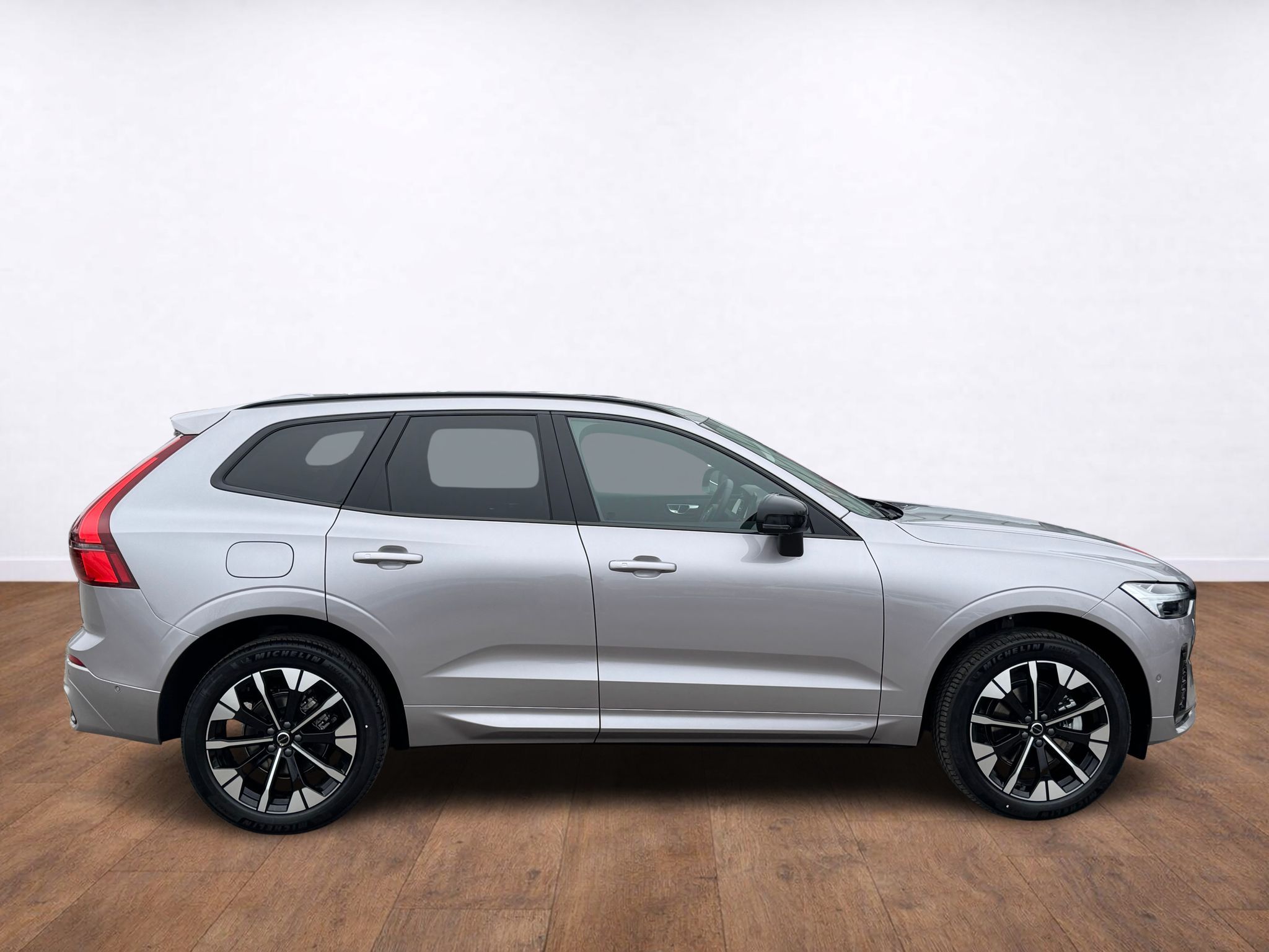 Volvo XC60, PLUS B5, 360°, FULL LED - fotka 6
