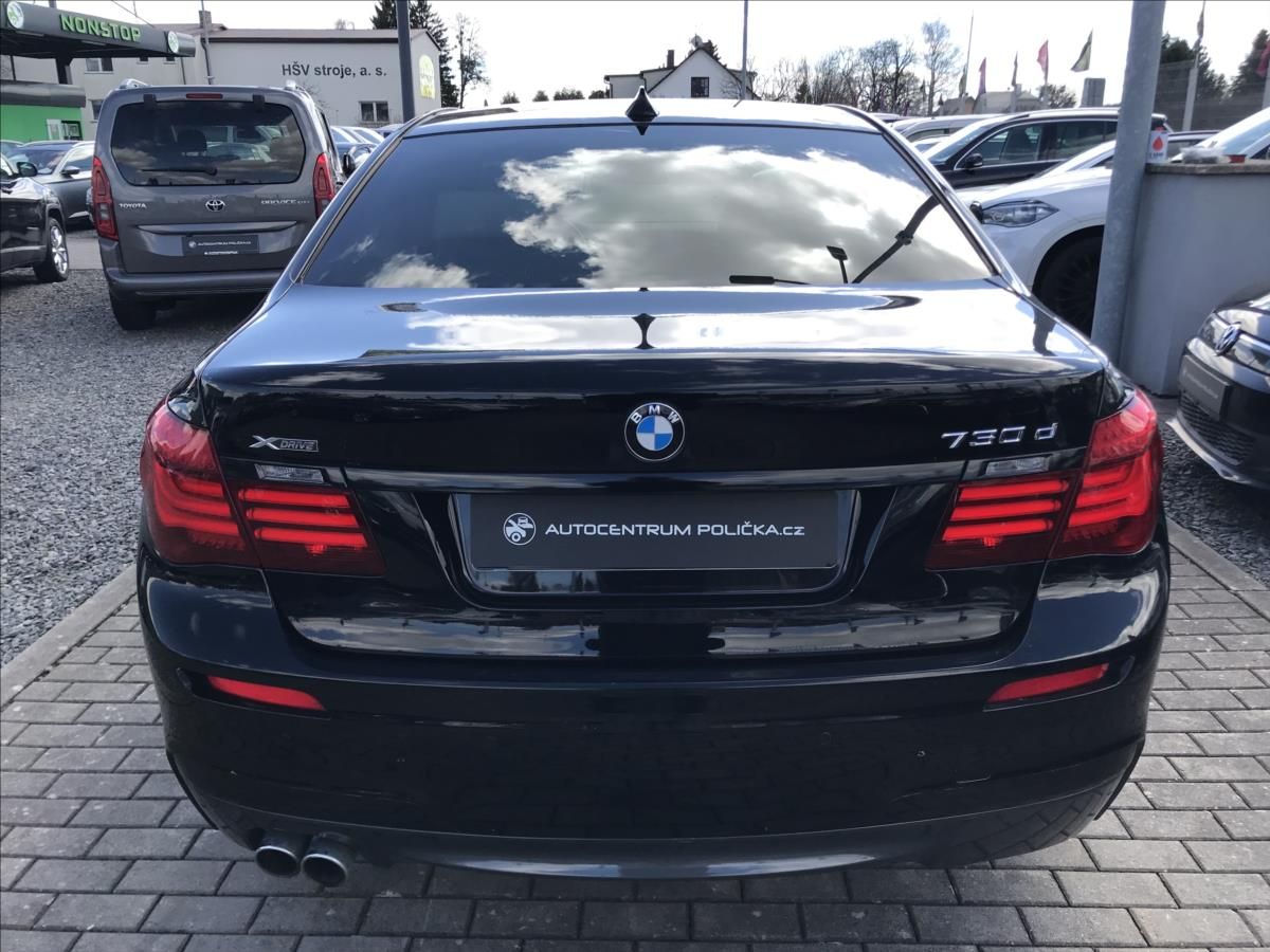 BMW Řada 7, 3,0   xDrive M-paket - fotka 6