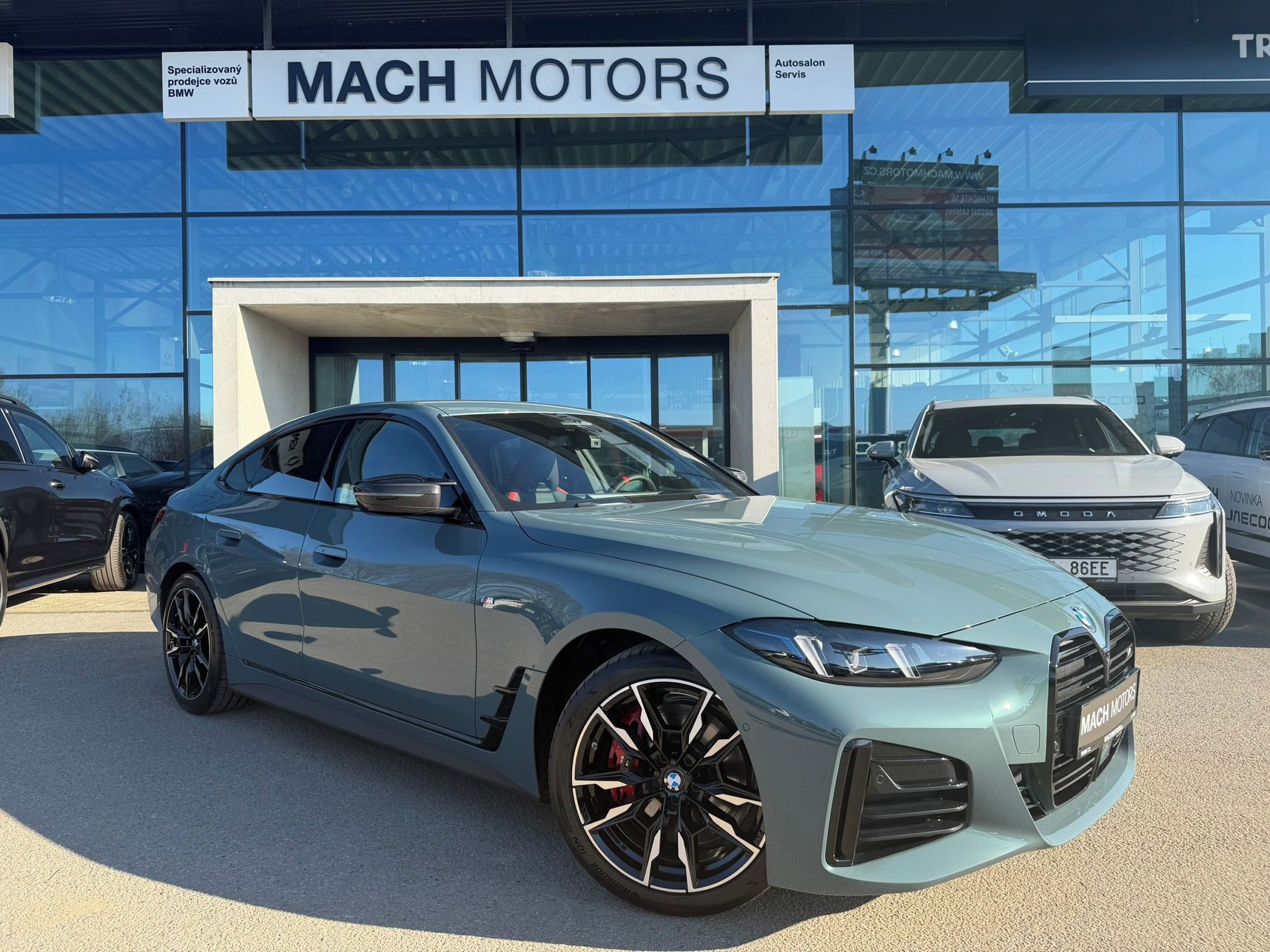 BMW Řada 4, M440i xDrive GranCoupé 09/2025 - fotka 2