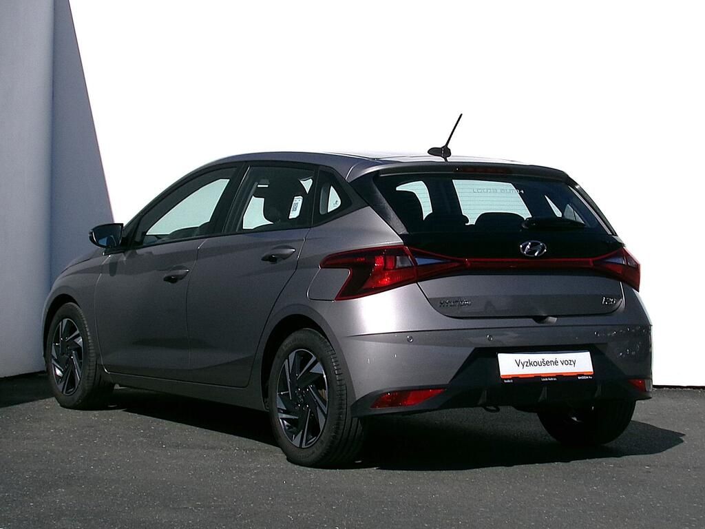 Hyundai i20, Comfort Club 1.2 62 kW - fotka 6