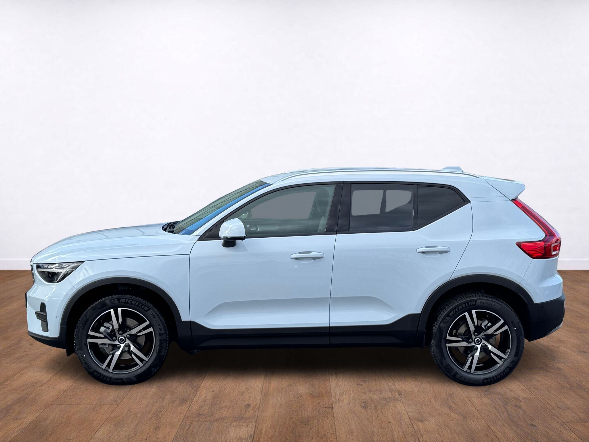 Volvo XC40, CORE B3, 360°, FULL LED - fotka 2