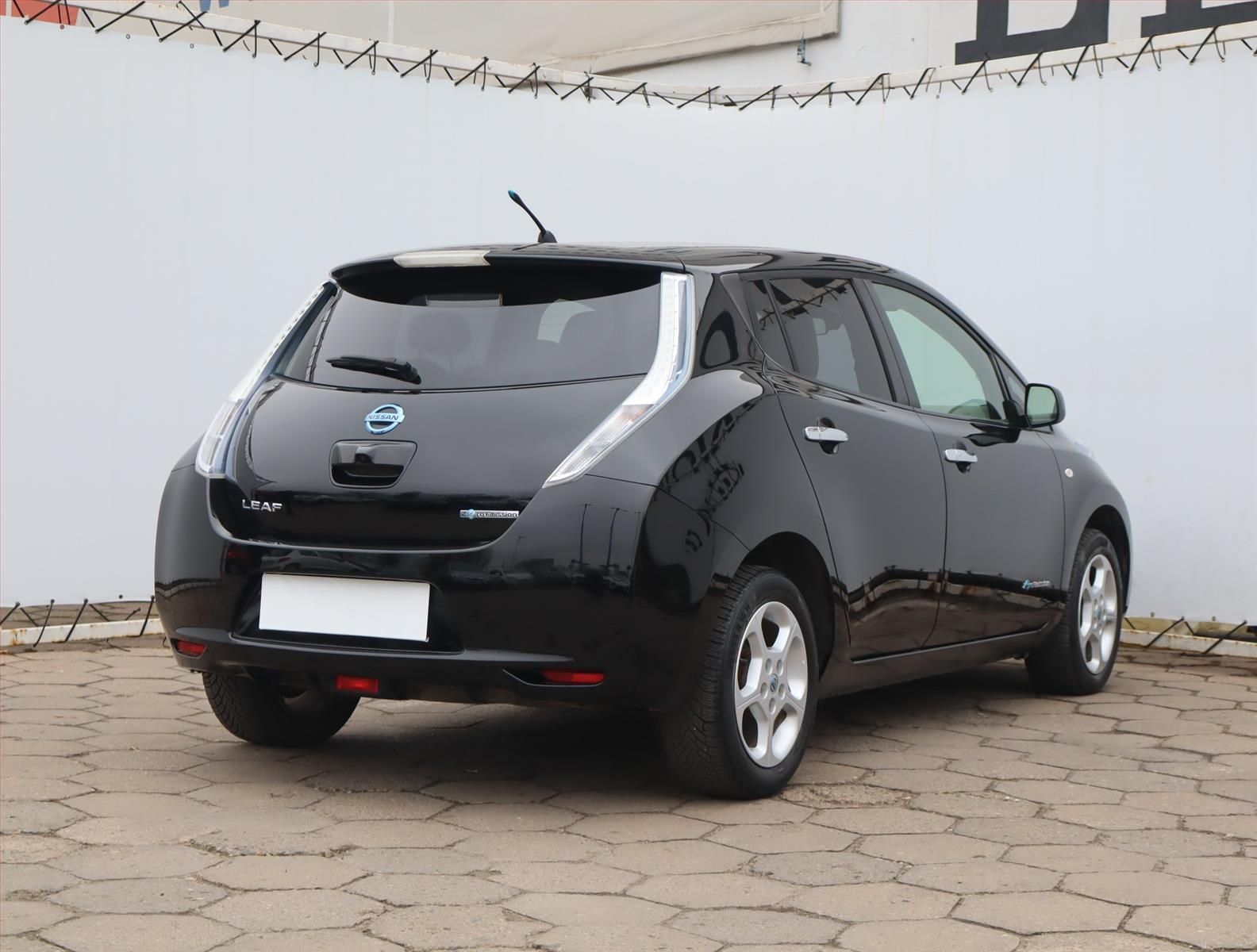 Nissan LEAF, 24 kWh, Automat, Navi - fotka 5