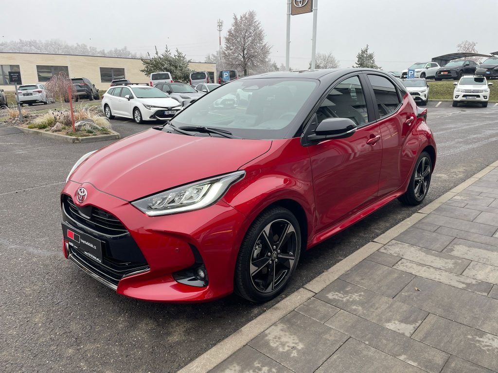 Toyota Yaris, 1.5 HEV 130k Executive - fotka 3