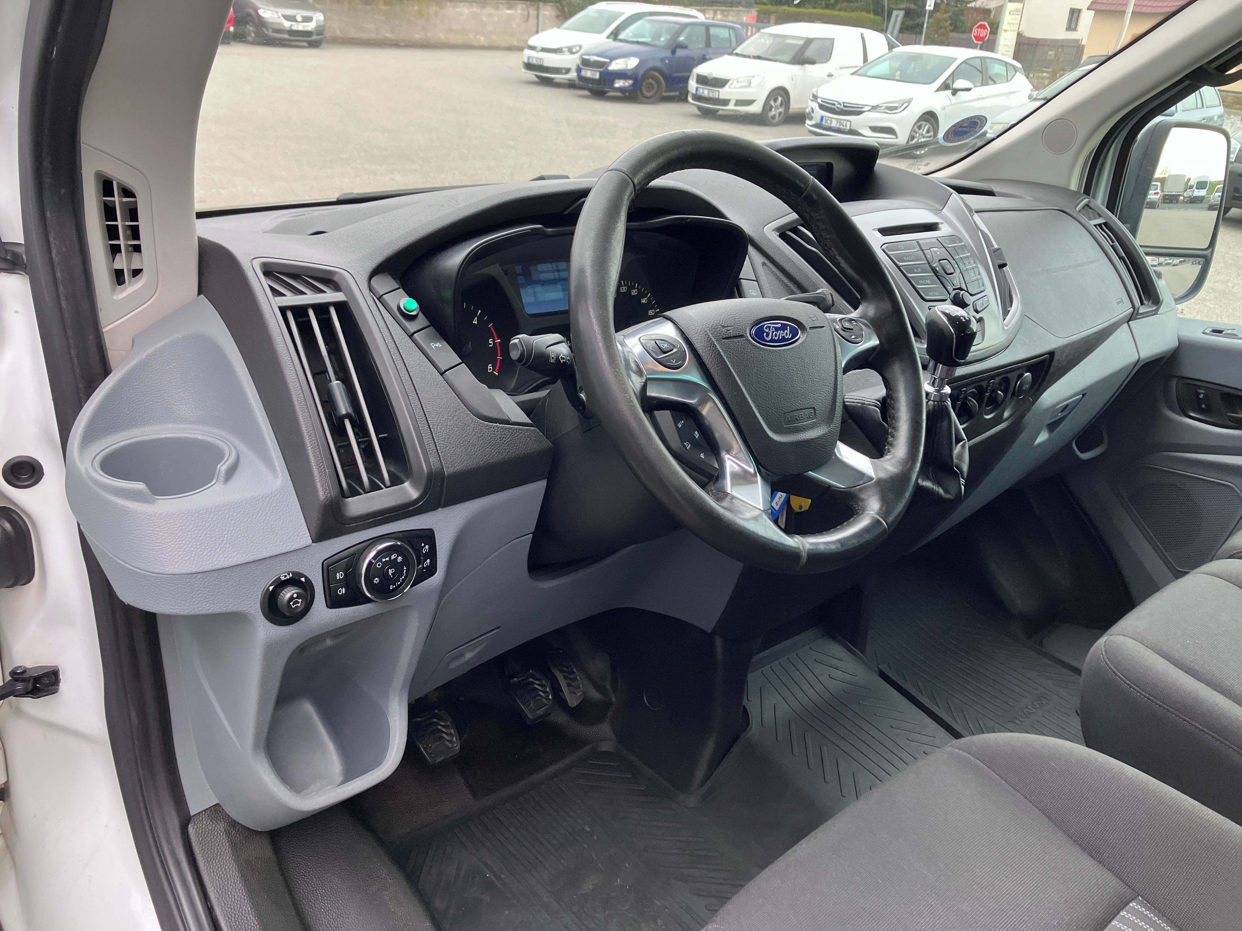 Ford Transit, 2,2TDCI 92kW L3H2 bez ADBLUE - fotka 6