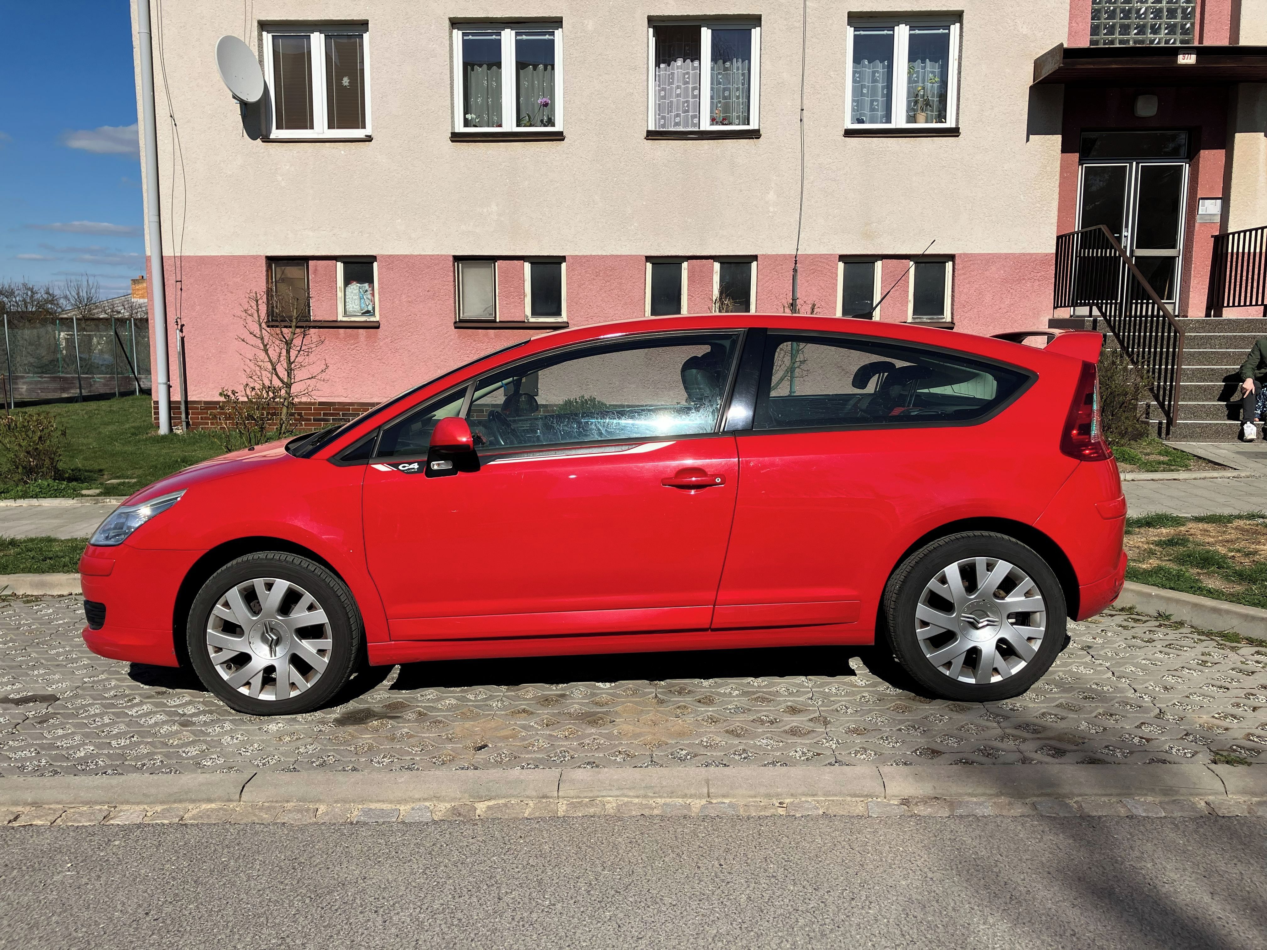 Citroën C4, 1.6i 16V by Loeb - fotka 4