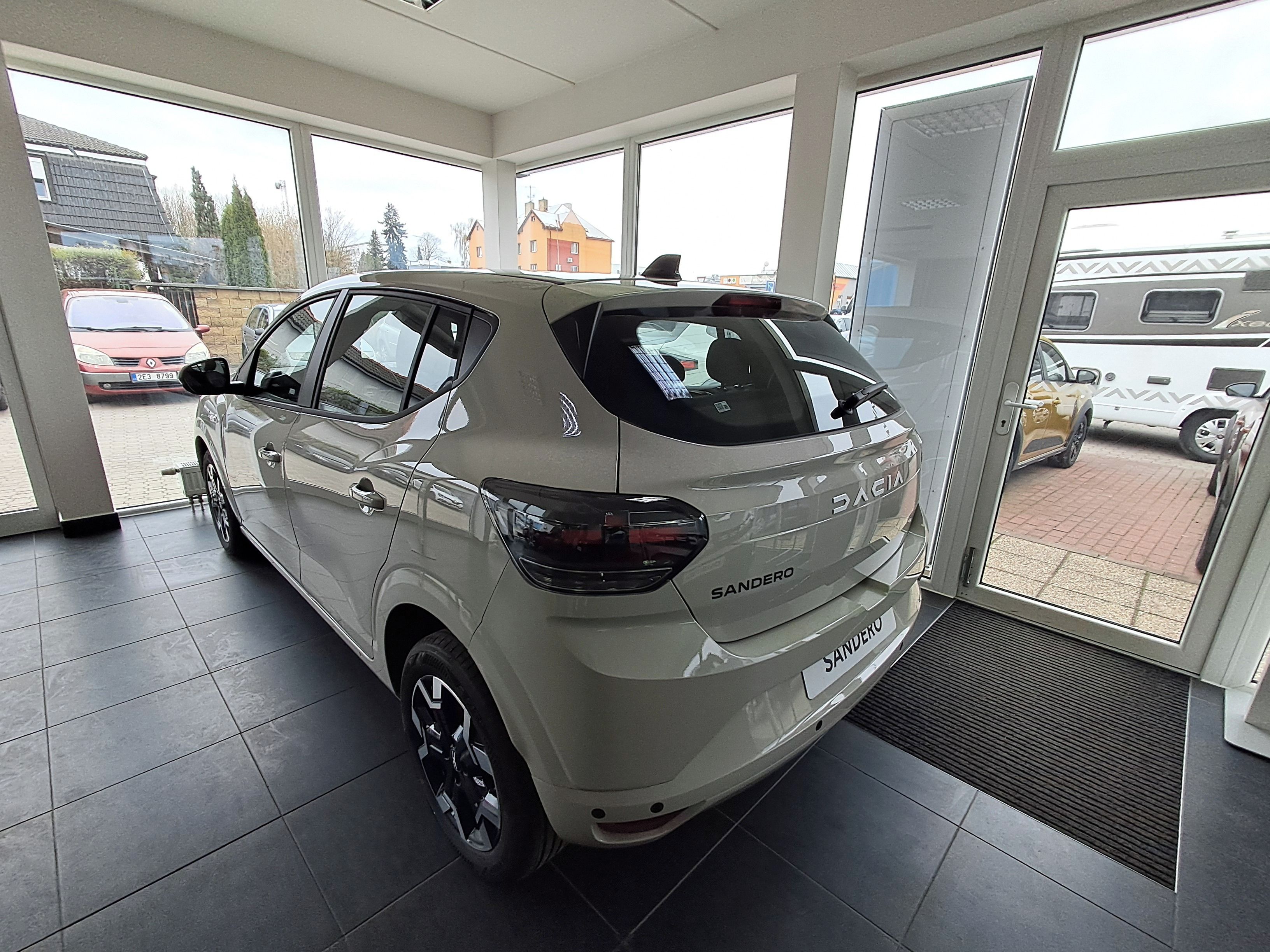 Dacia Sandero, 1.2_Eco-G 120 Journey - fotka 3