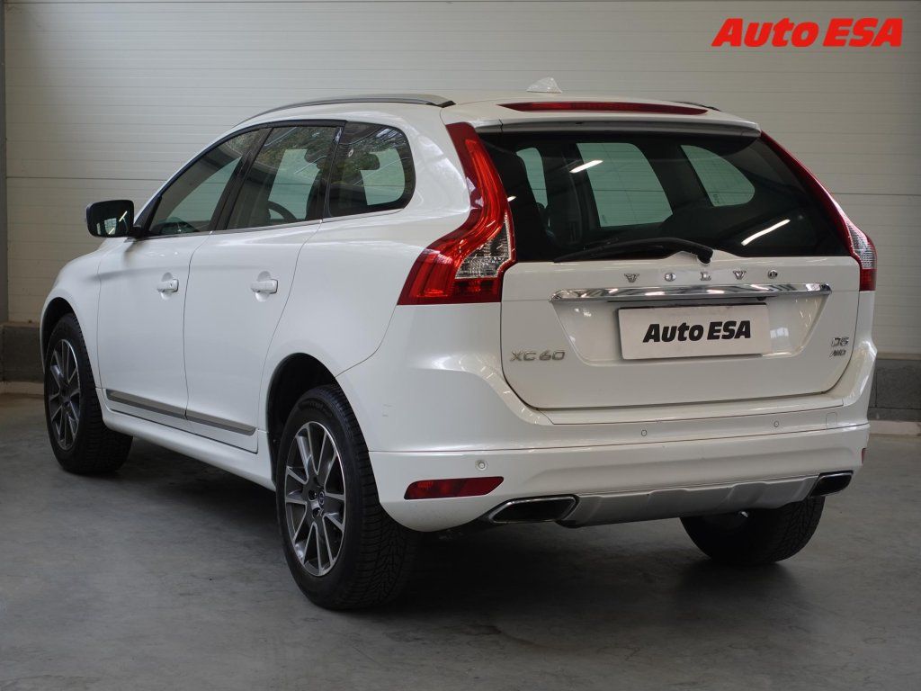 Volvo XC60, 2.4D5 AWD,ČR,Summum,AT - fotka 6