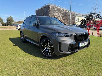 Xdrive 30d FULL výbava, záruka