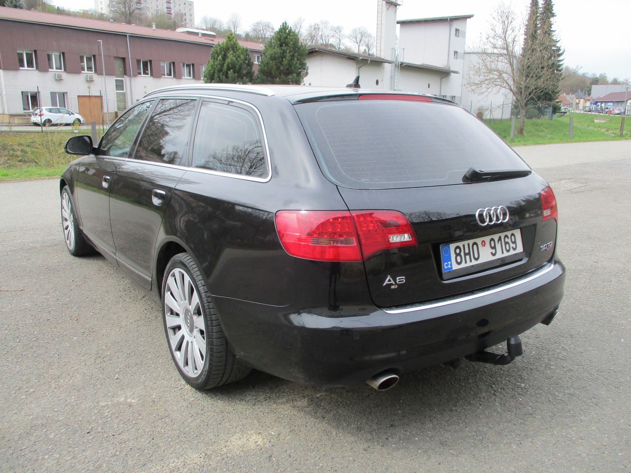 Audi A6, 3.0 TDi - 4x4, tažné zařízení - fotka 3