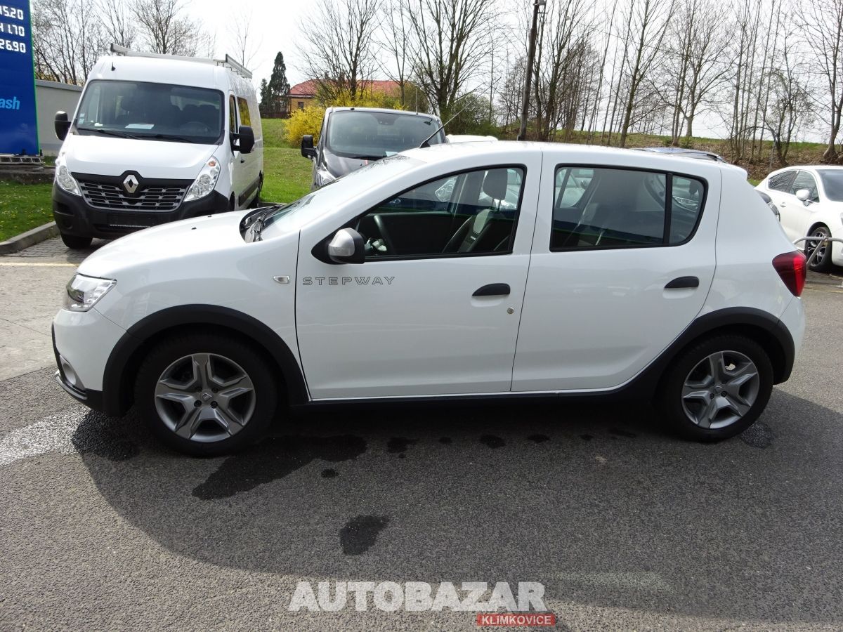 Dacia Sandero - fotka 4