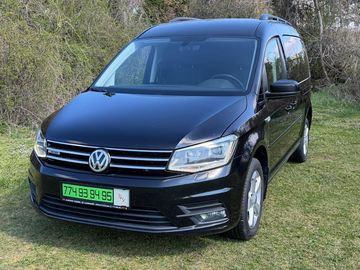 MAXI 2,0 TDI 4X4 - 7 MÍST !!