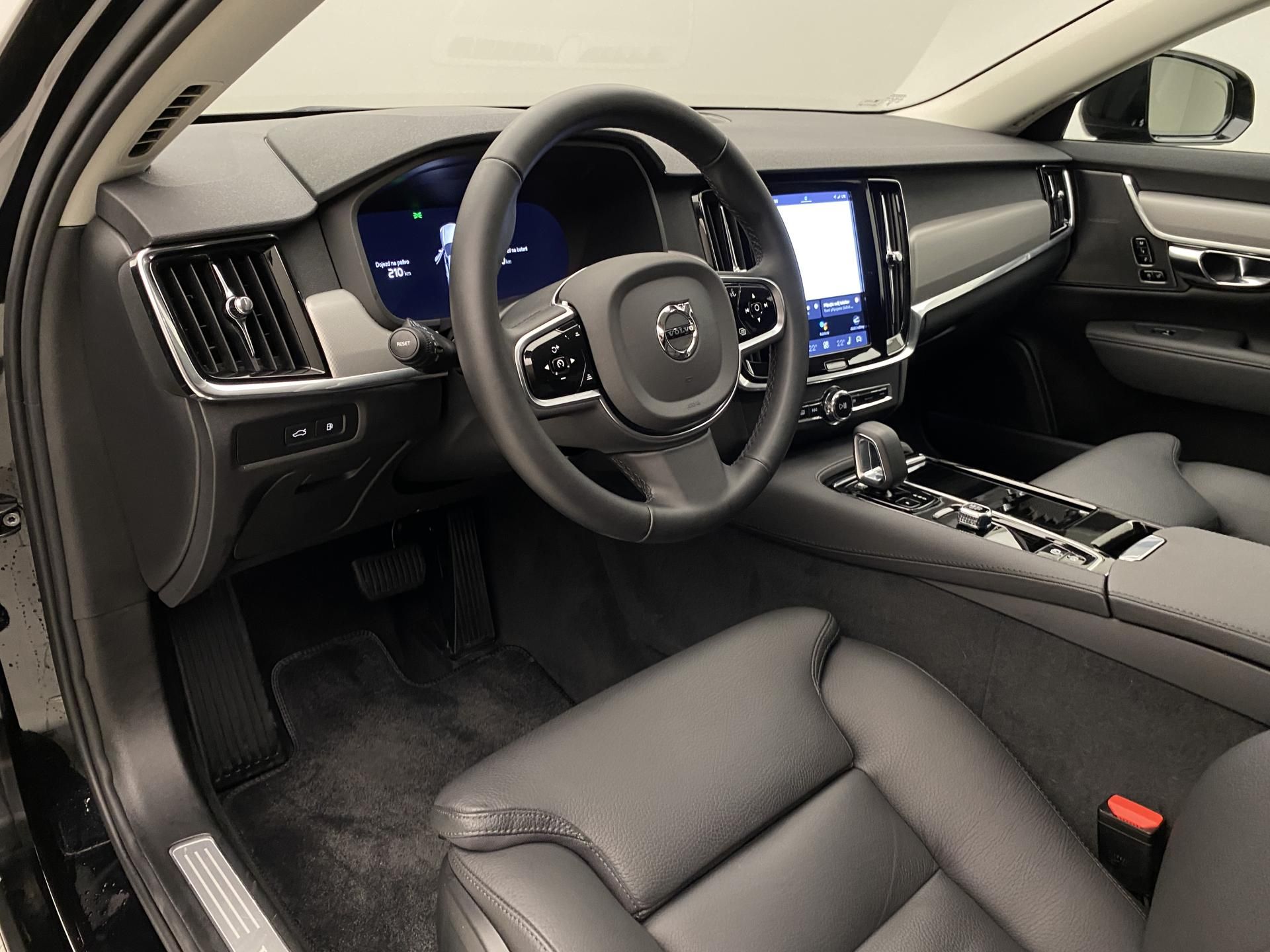 Volvo V90, T6 AWD PLUG-IN DARK PLUS AUT - fotka 4