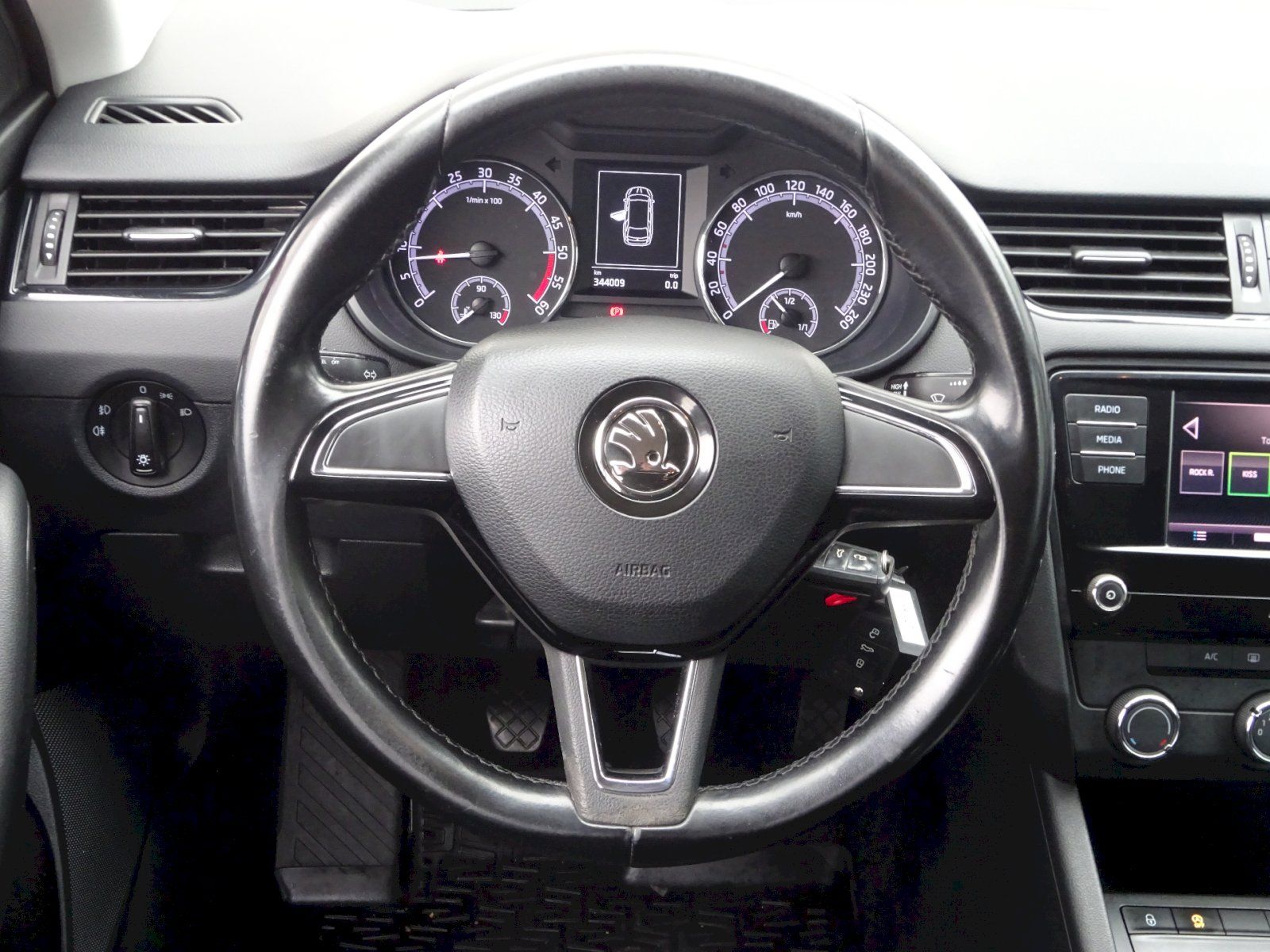 Škoda Octavia, 1,6 TDi/ 85kW Active - fotka 6