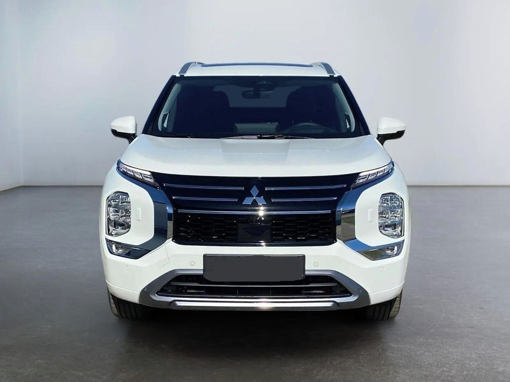 Mitsubishi Outlander, 2.4 PHEV 4WD*Kůže*Navi*360°* - fotka 3
