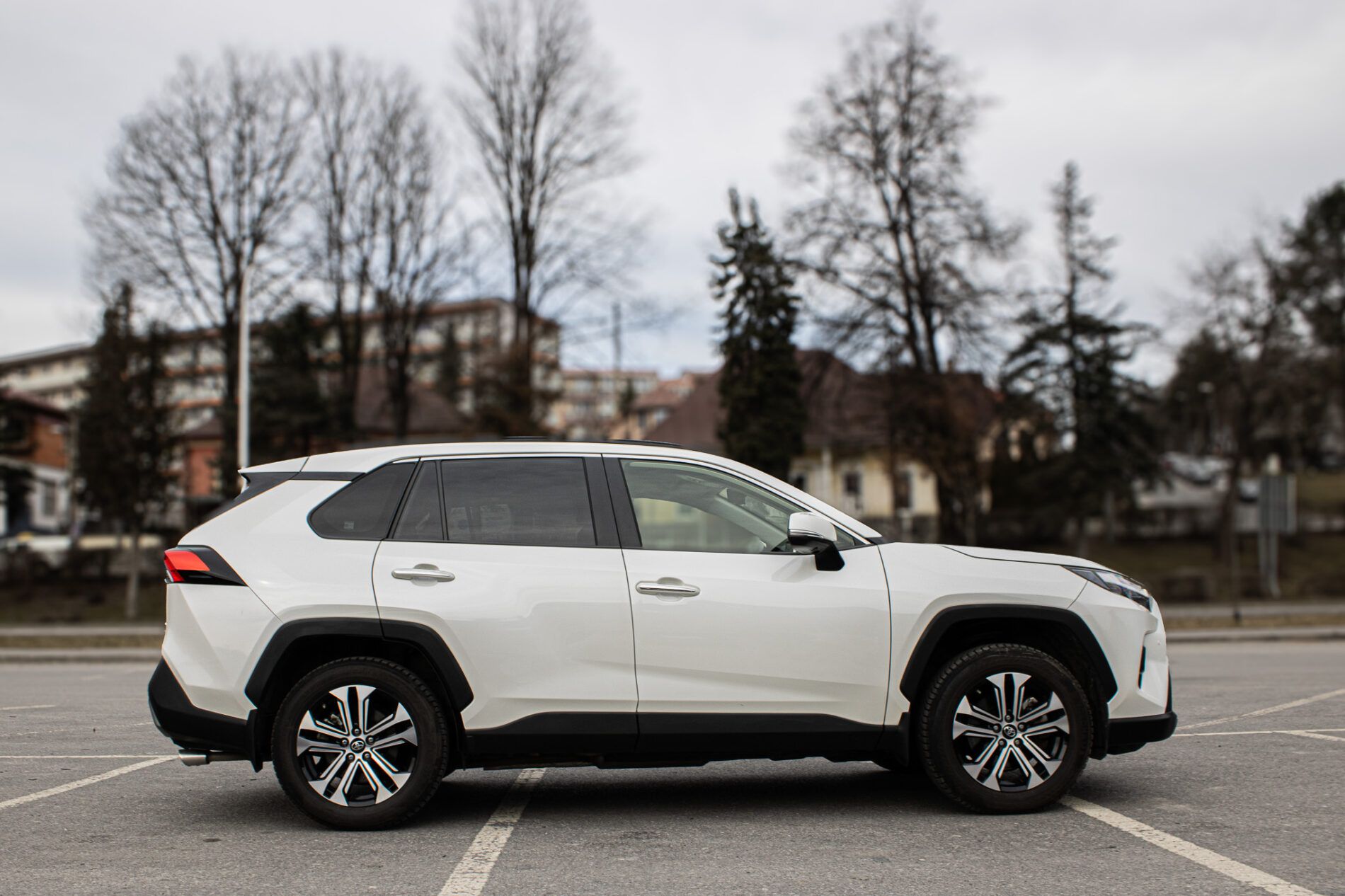 Toyota Rav4 - fotka 4