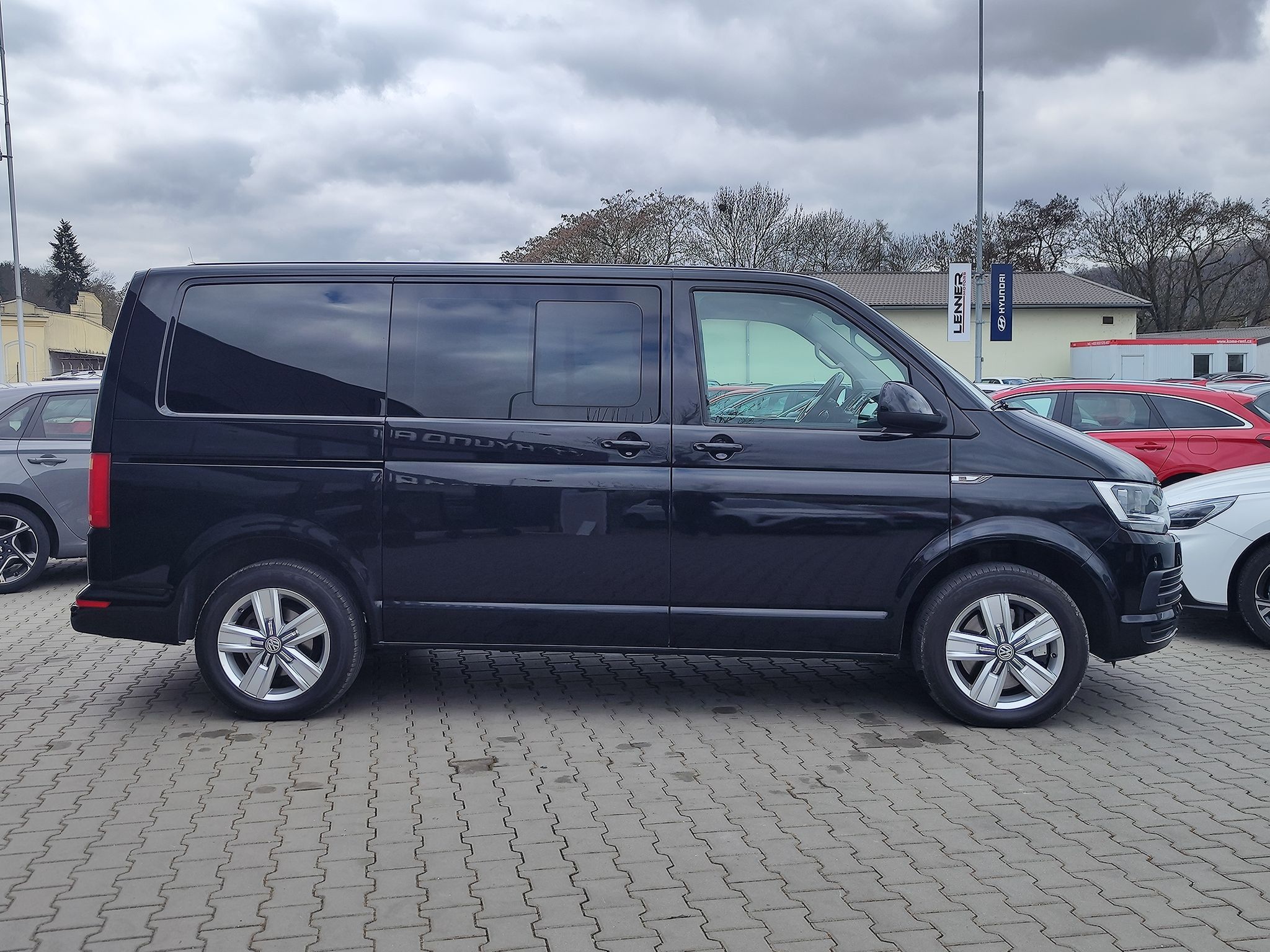 Volkswagen Multivan, 2.0 TDi/110kW Highline DSG - fotka 4