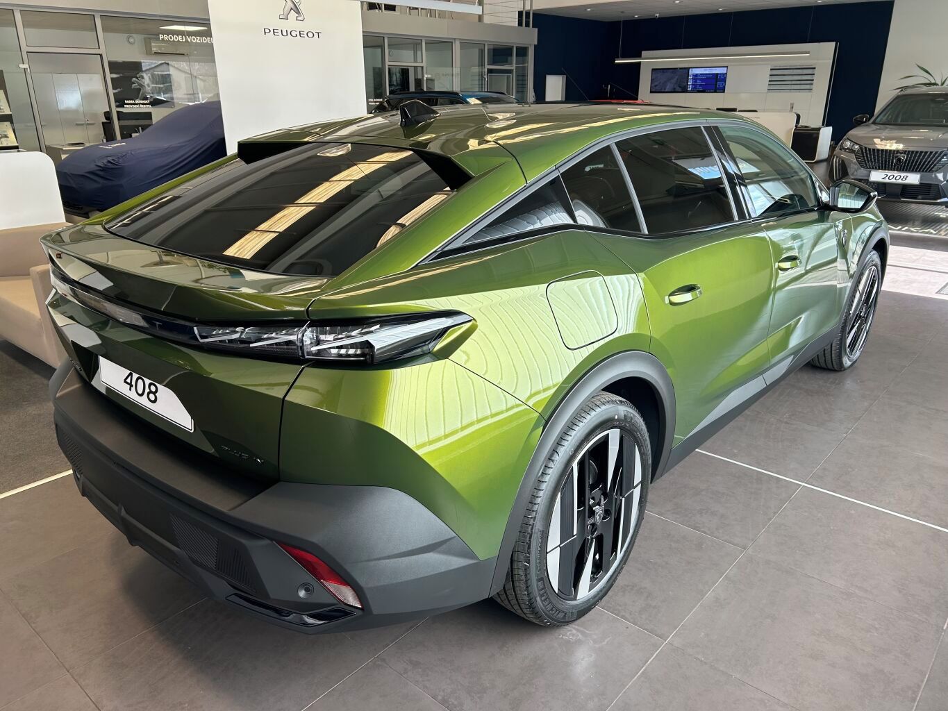 Peugeot 408, GT Plug-in HYBRID 240 e-DCS7 - fotka 6