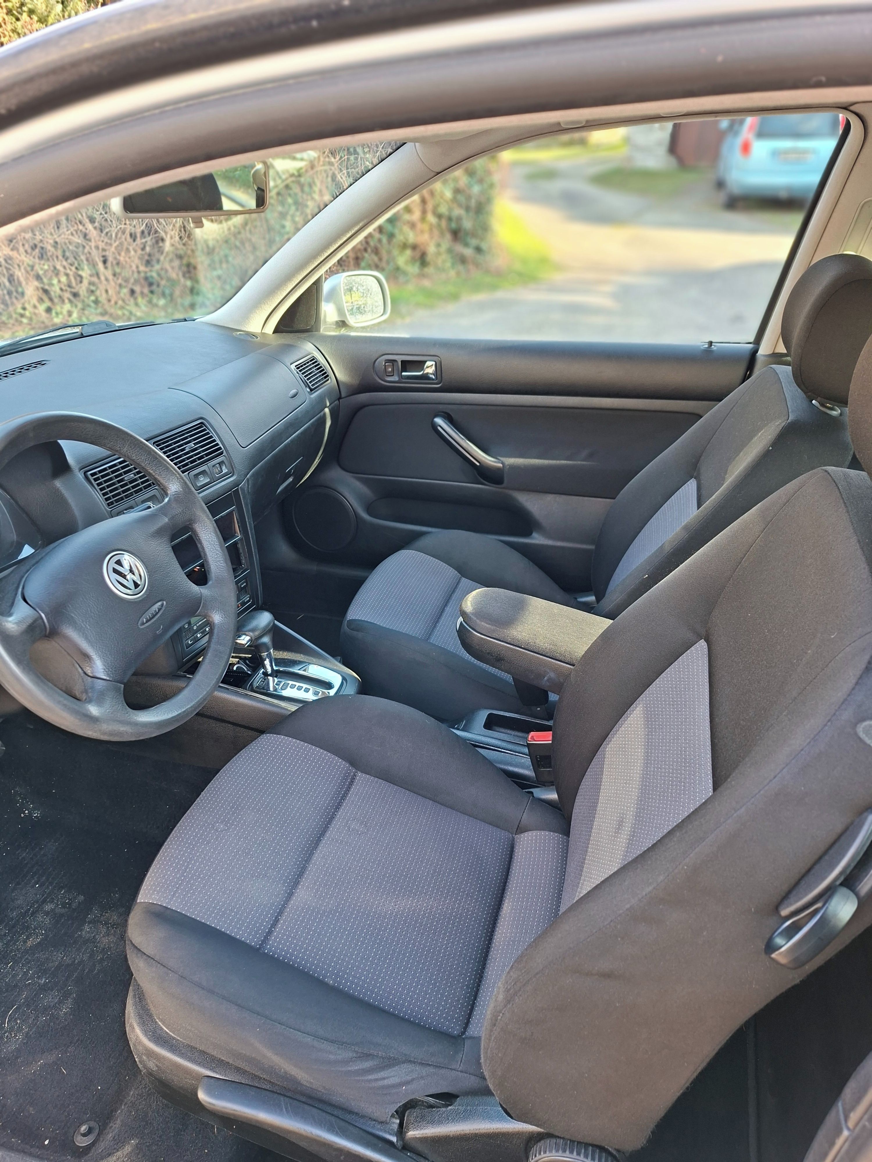 Volkswagen Golf, 2.0i 85kw - fotka 5