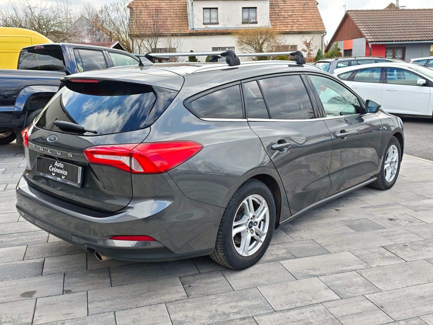 Ford Focus, 1,0 Eco boost 92 KW Titanium - fotka 5
