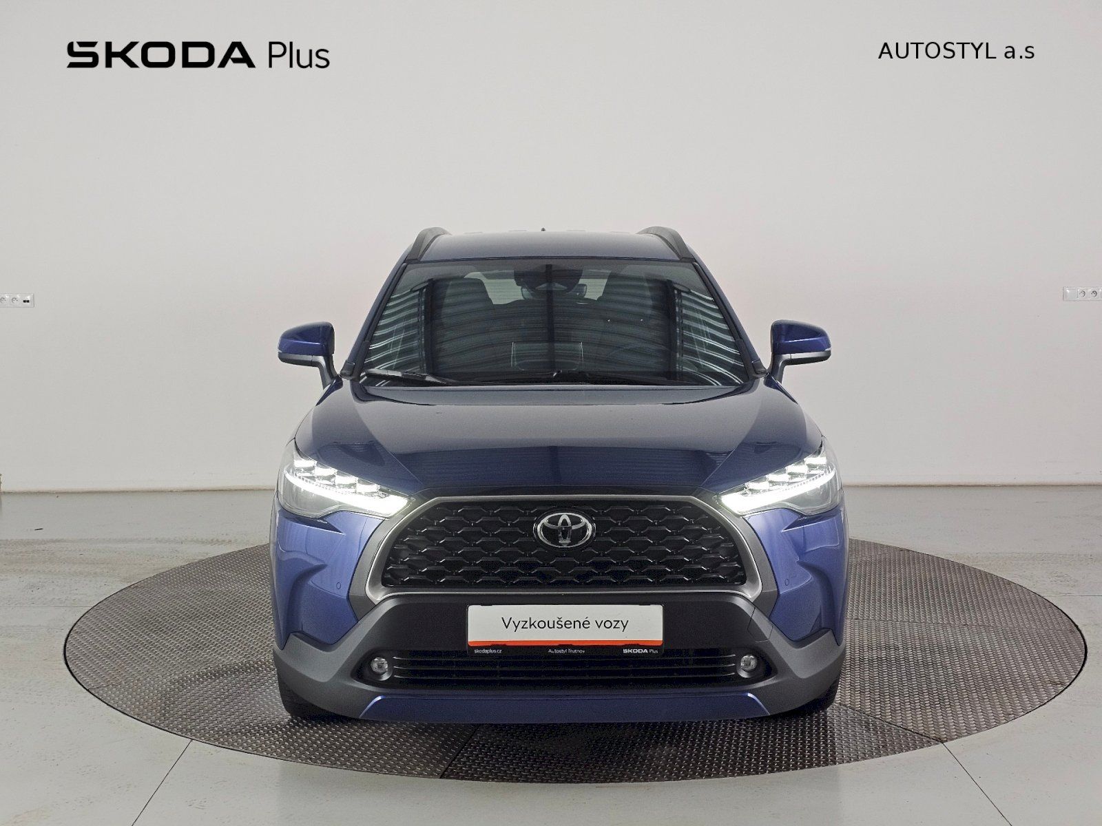 Toyota Corolla Cross, 1.8HEV 140k STYLE TECH - fotka 4