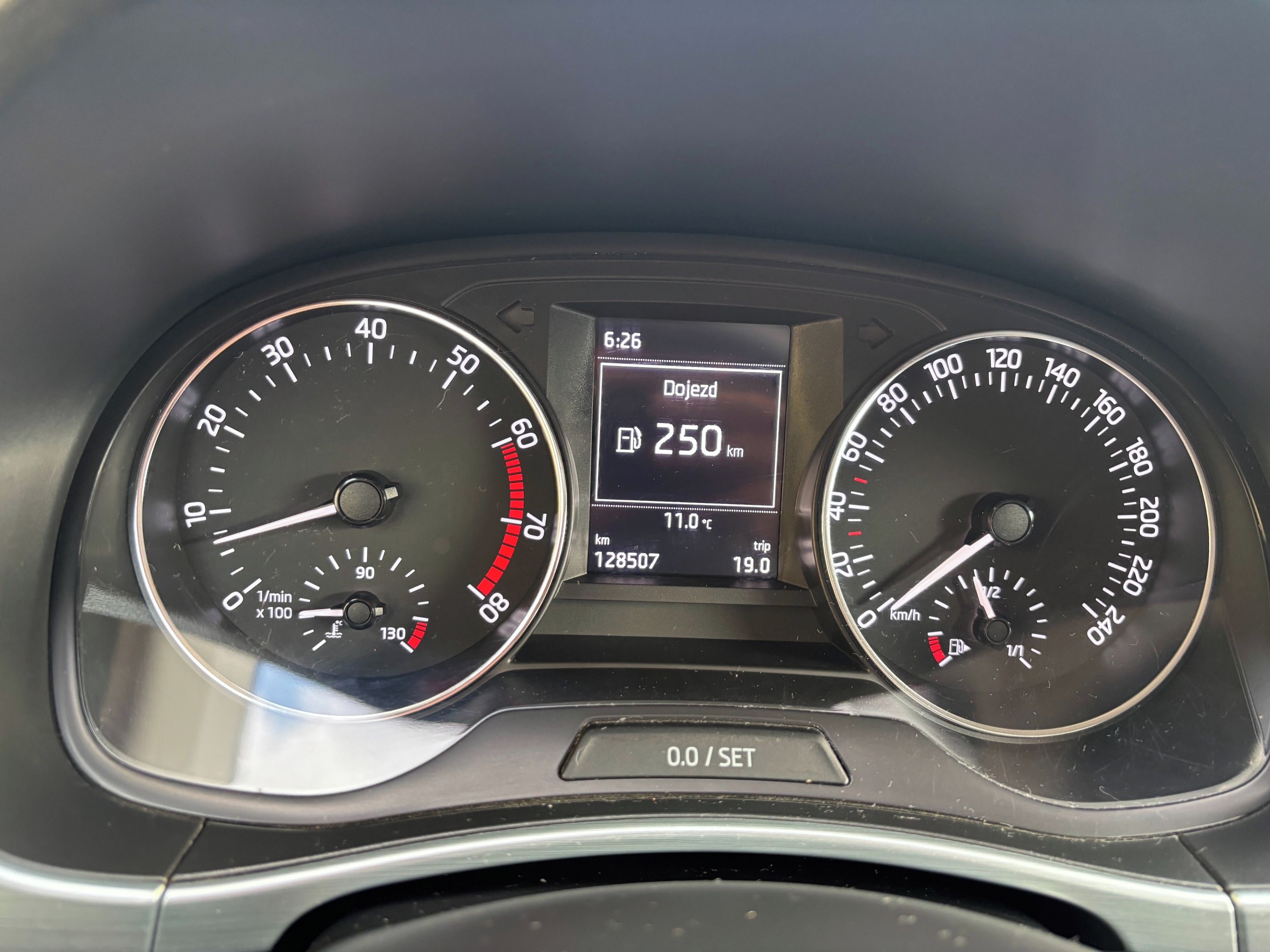 Škoda Fabia, Rok2015,1.2TSi,66KW,řemen,tažn - fotka 6