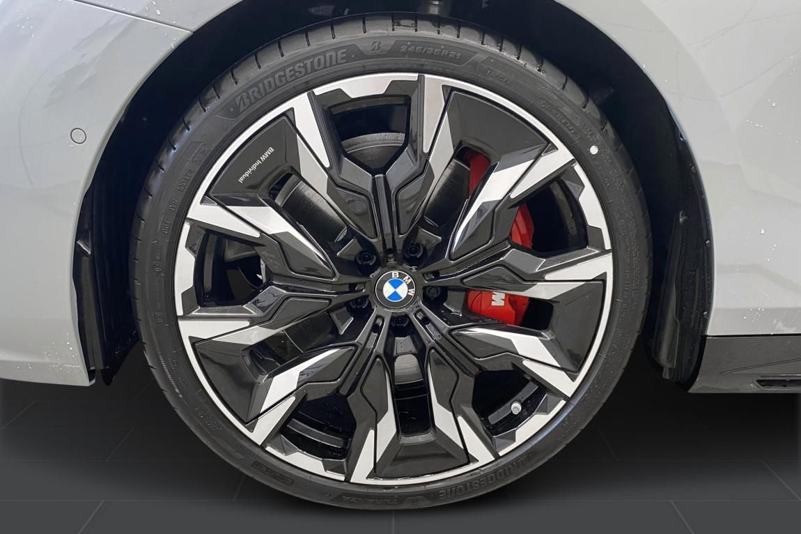 BMW Řada 5, 540d xDrive Sedan - fotka 3
