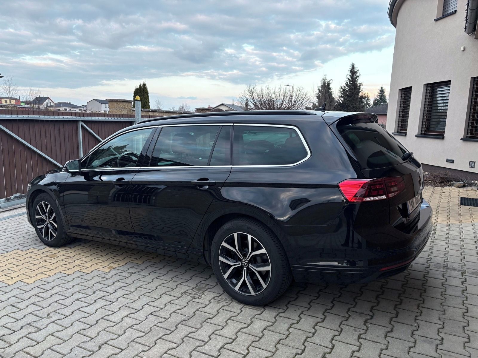 Volkswagen Passat, 2.0TDi 110kW Business ACC DSG - fotka 5