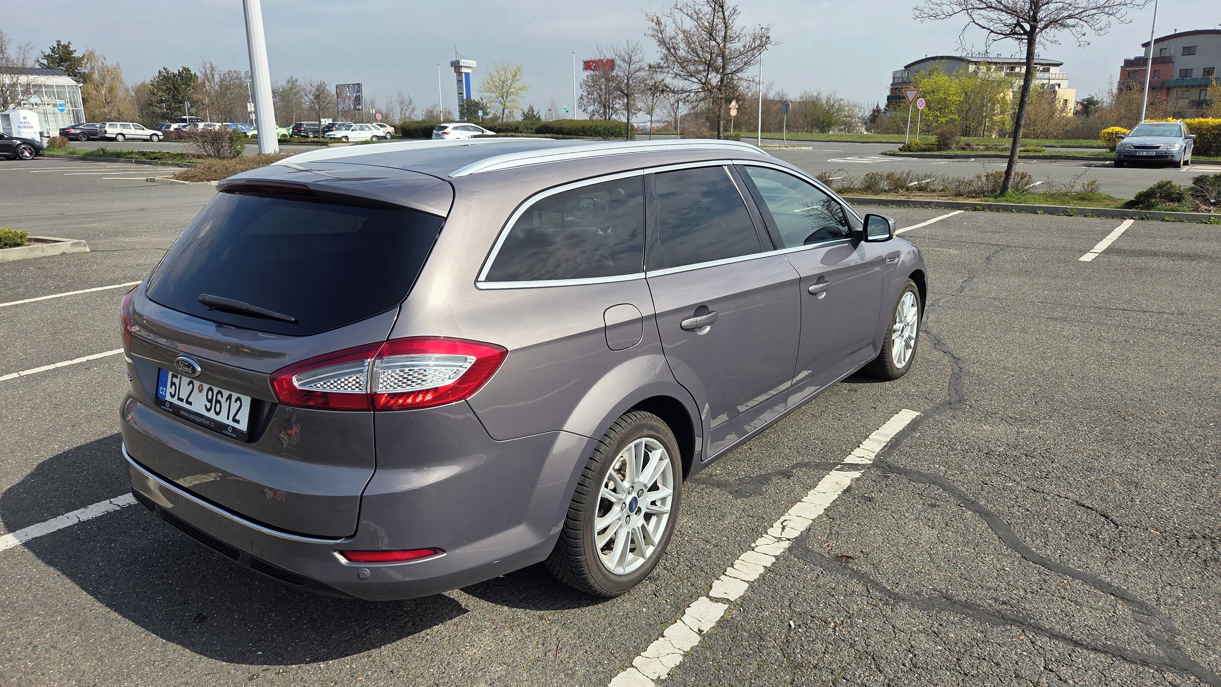 Ford Mondeo, Prodám Ford Mondeo 120KW autom - fotka 6