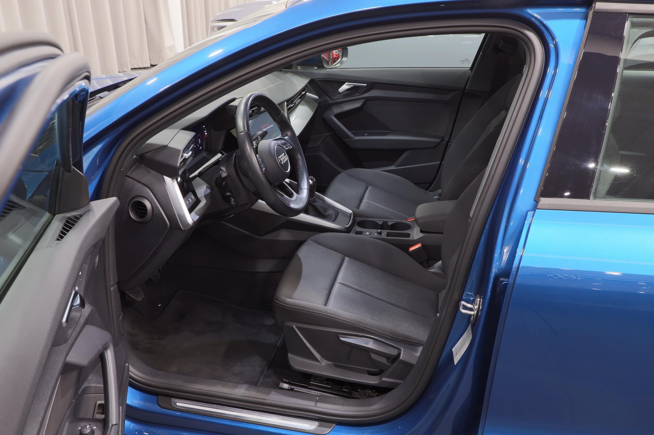 Audi A3, Sportback 30 TFSI 81kW - fotka 5