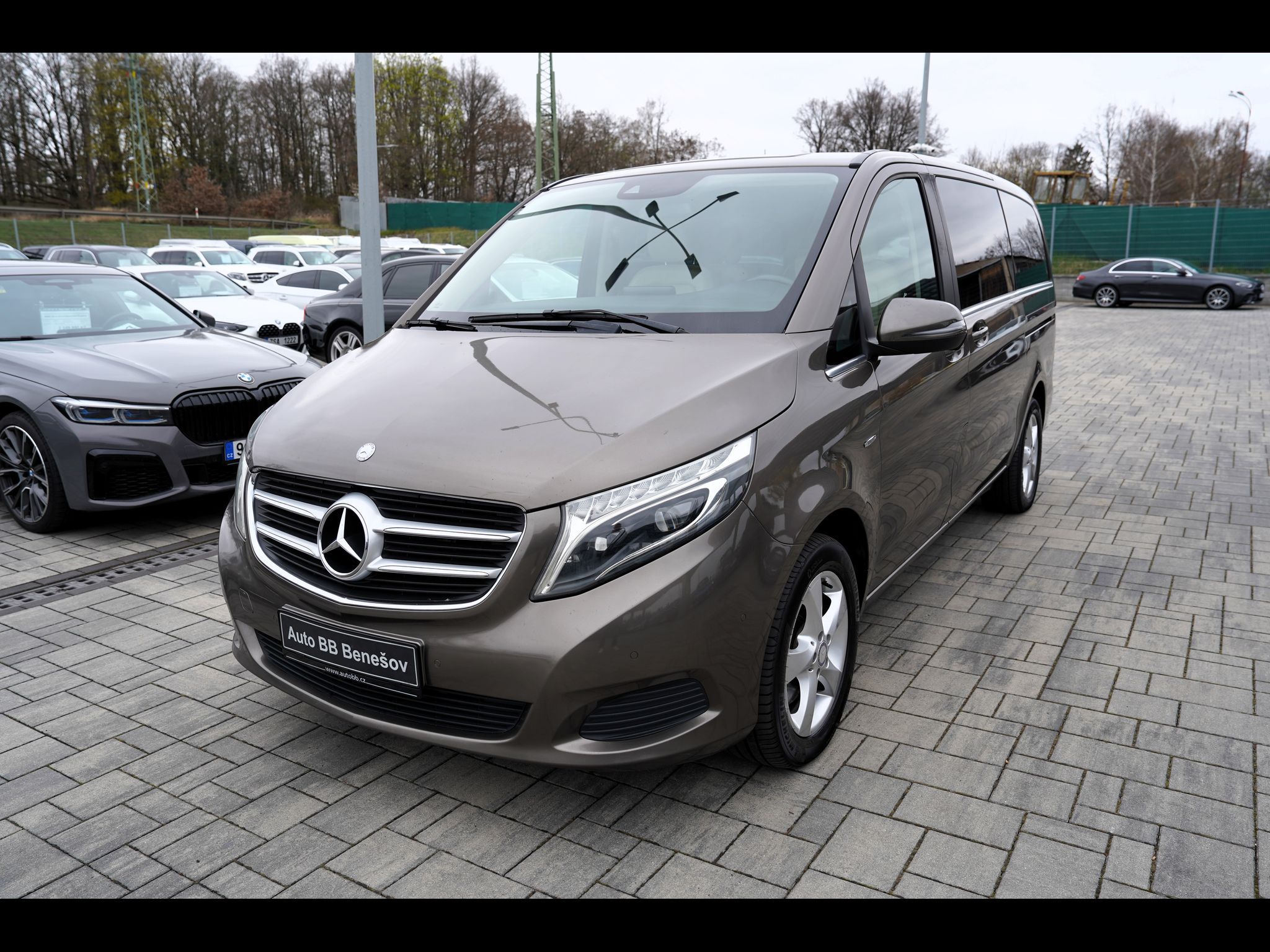 Mercedes-Benz Třídy V, V 250d /Long/kůže/kamera - fotka 2