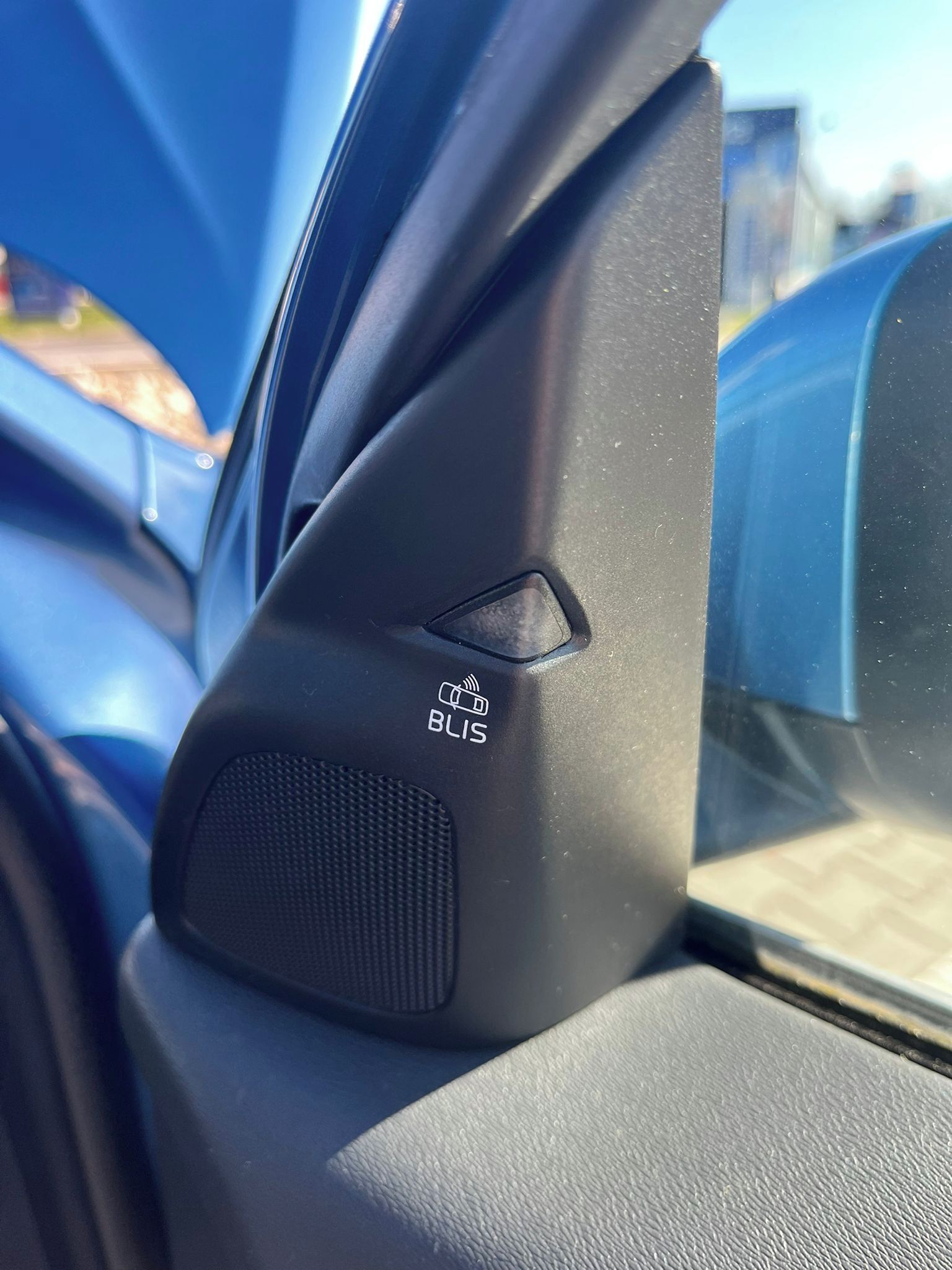 Volvo V60, 1.9 TDI  SERVISOVÁNO - fotka 4