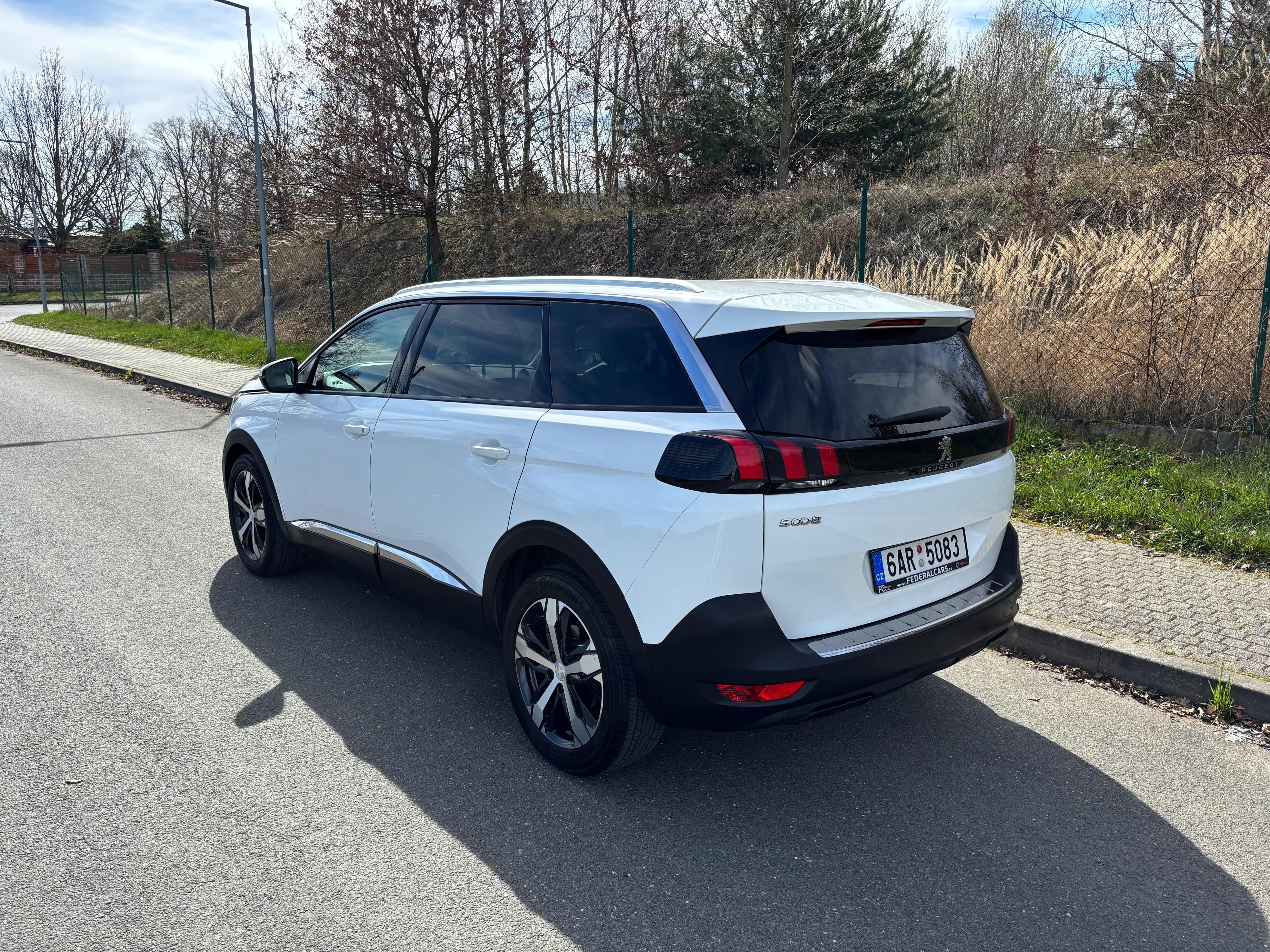 Peugeot 5008, 1.2 ALLURE,AUT,1MAJ,ČR - fotka 2