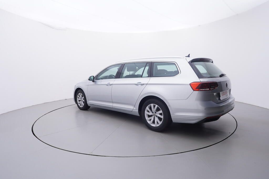 Volkswagen Passat Variant, Business 2.0 TDI 110 kW - fotka 3