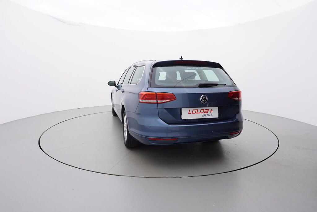 Volkswagen Passat Variant, Comfortline 2.0 TDI 110 kW - fotka 4