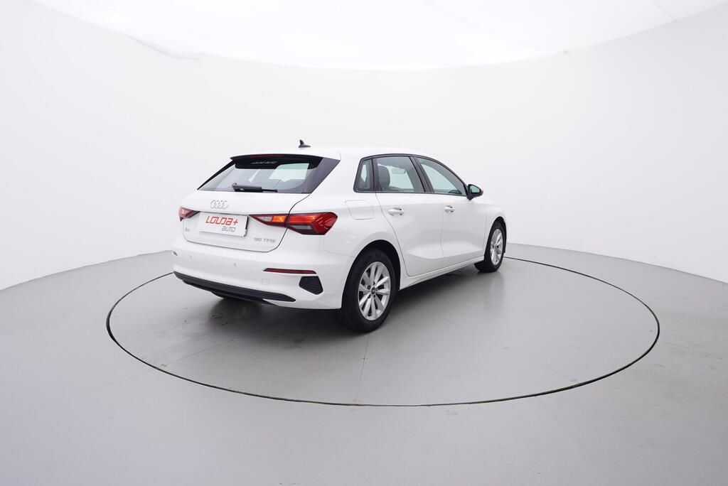 Audi A3, 1.5 TSI 110 kW - fotka 5
