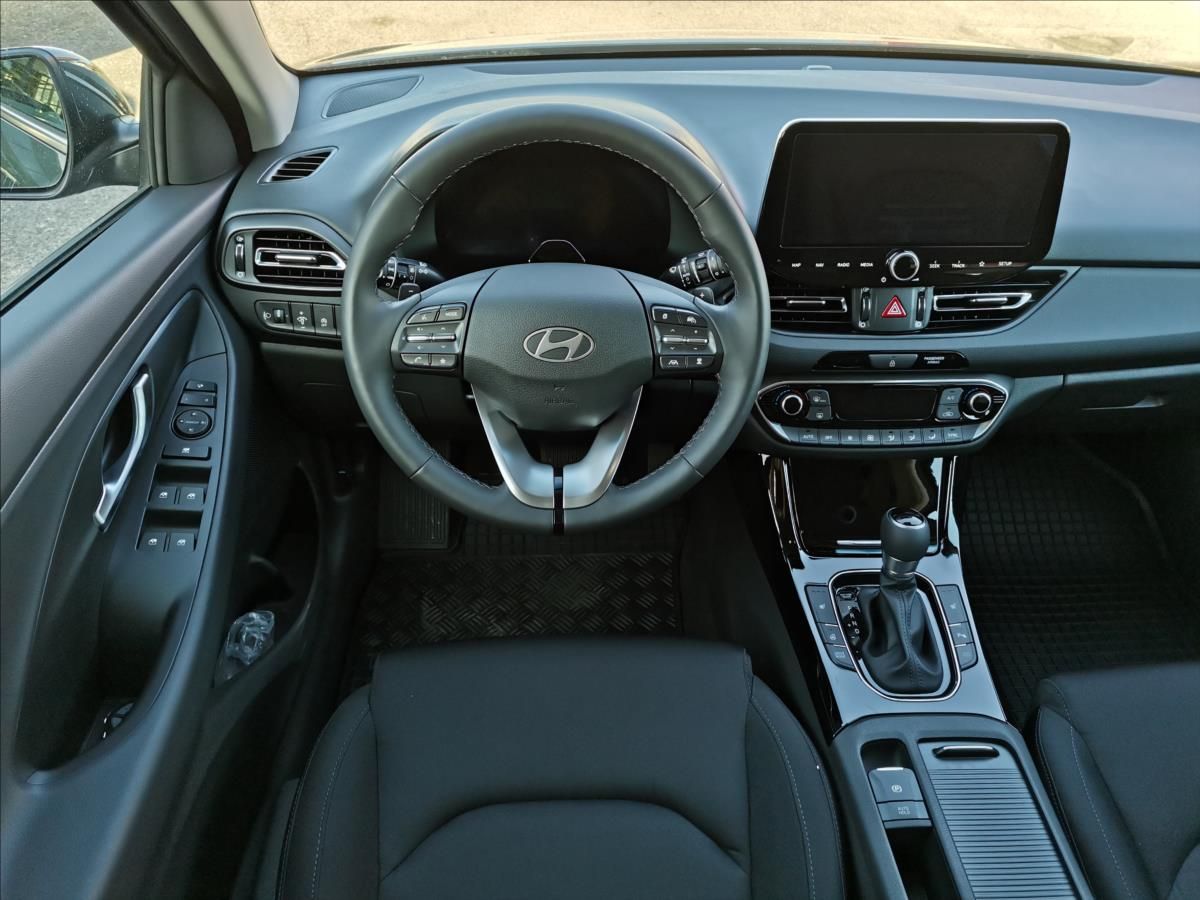 Hyundai i30, 1,6 T-GDI WG DCT STYLE SAFETY - fotka 6