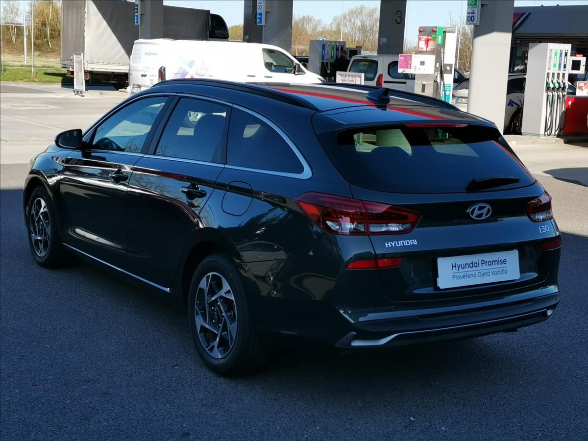 Hyundai i30, 1,6 T-GDI WG DCT STYLE SAFETY - fotka 5