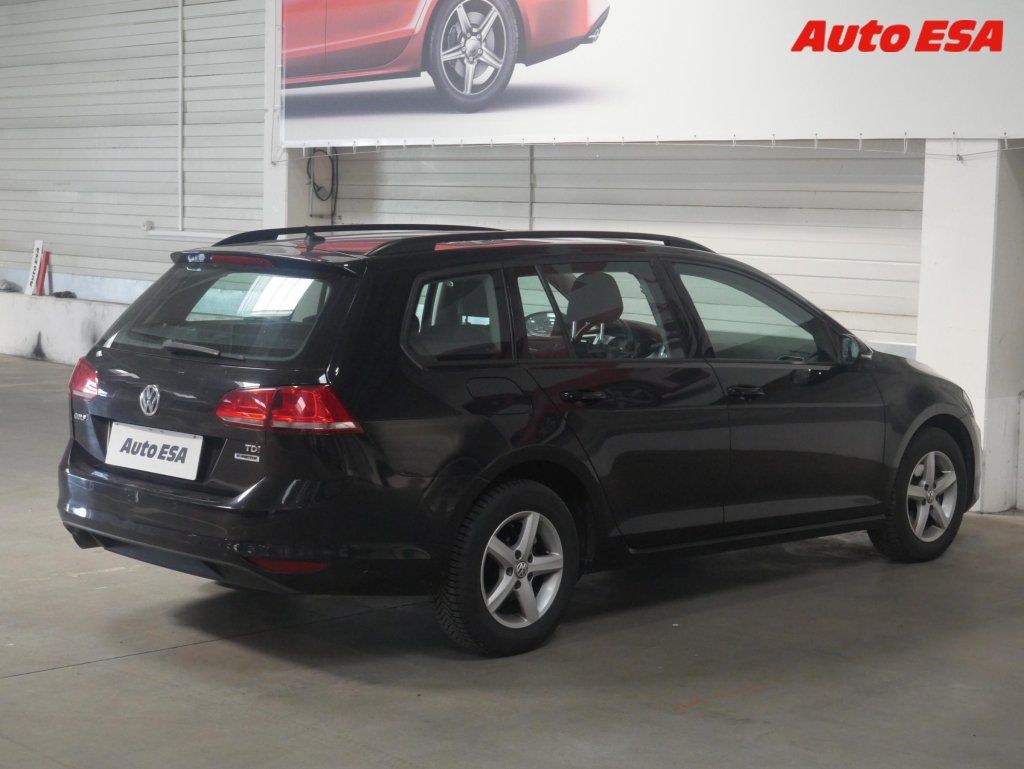 Volkswagen Golf, 1.6.,AC,výhřev sed - fotka 6