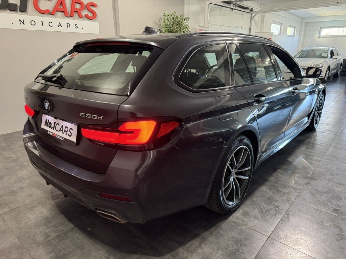 BMW Řada 5, 3,0   530D M-PAKET PANO LASER - fotka 5