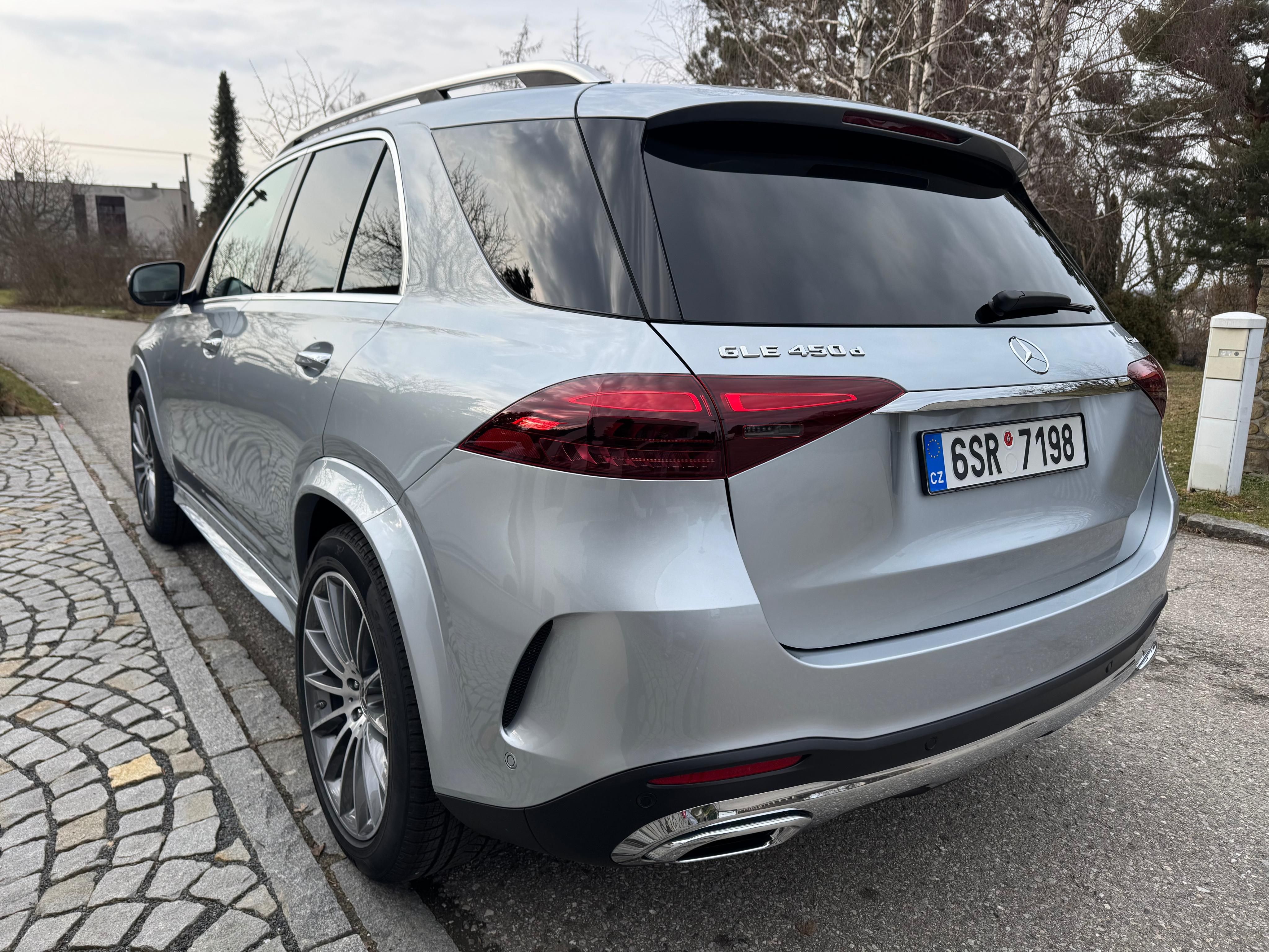 Mercedes-Benz GLE, 450d 4MATIC, ZÁRUKA DO 7/2028 - fotka 4