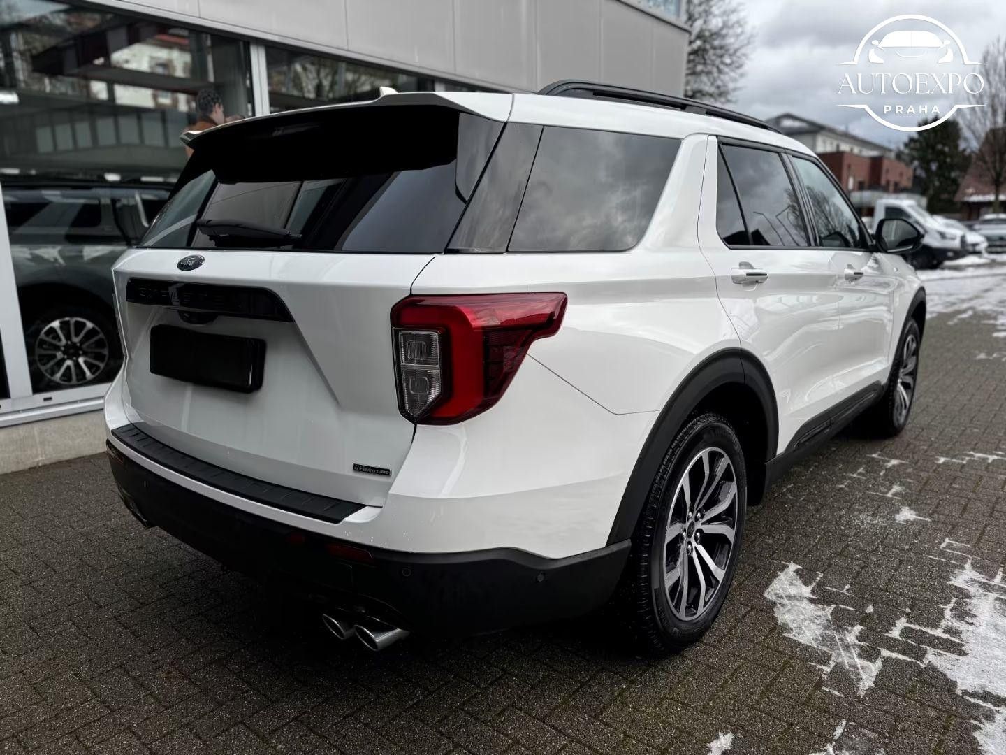 Ford Explorer, ST-Line PHEV 4x4 - fotka 2