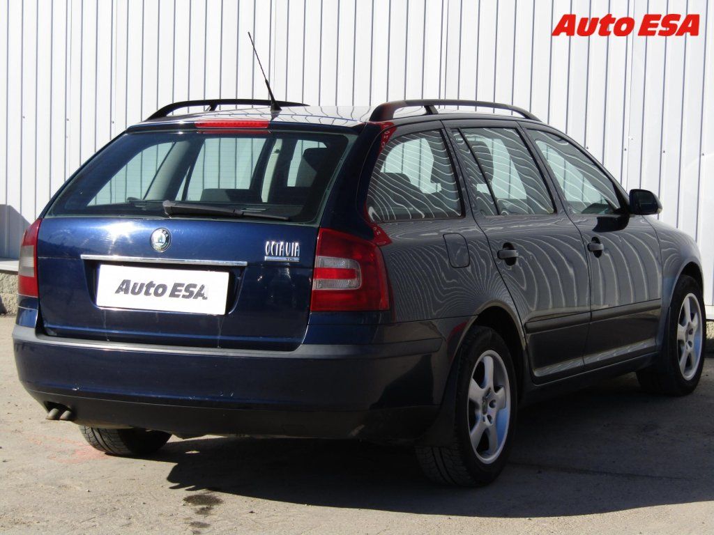 Škoda Octavia, 1.9 TDi,ČR,Ambiente,AC - fotka 4
