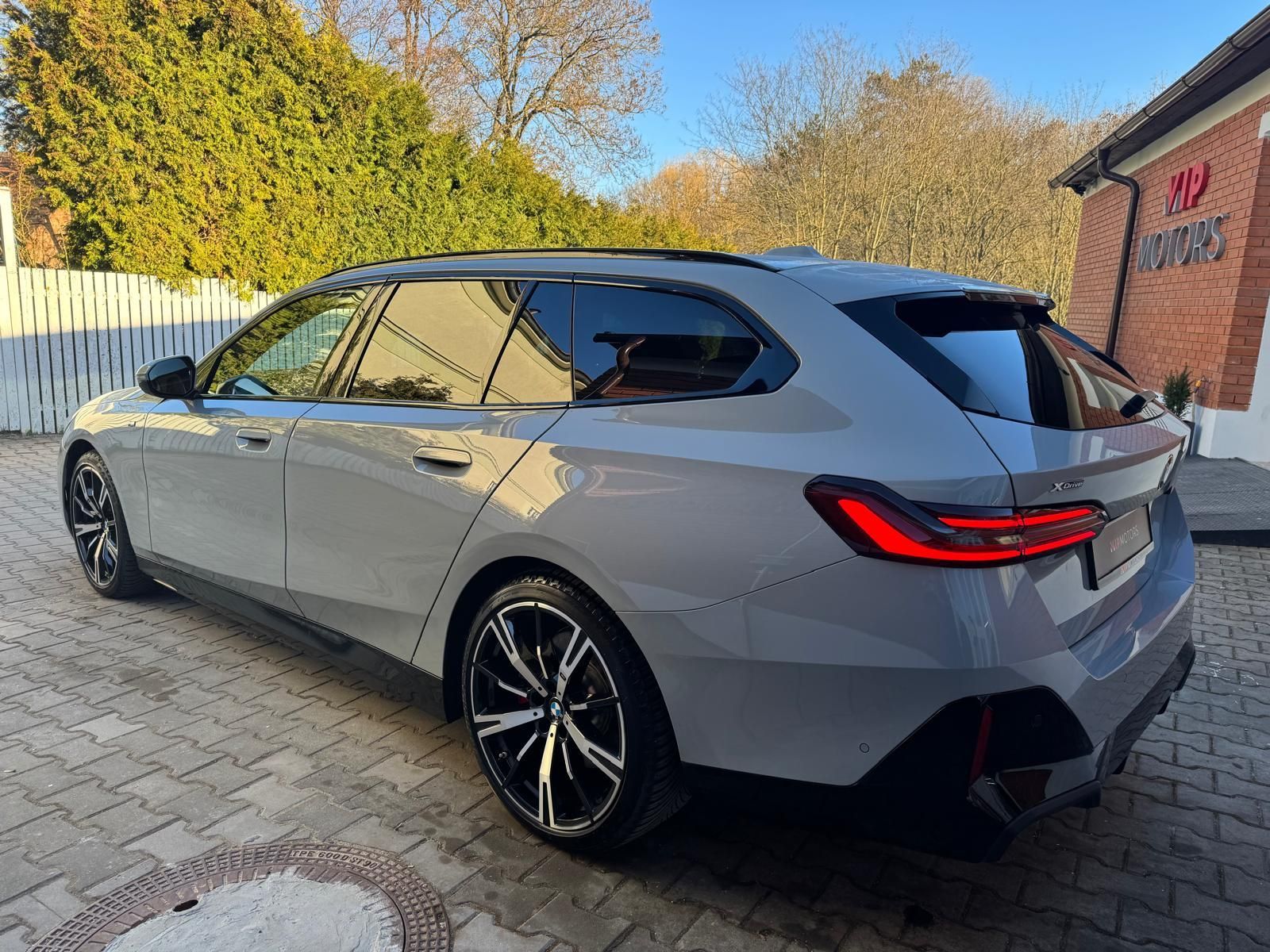 BMW Řada 5, 540xD-M PRO-R21-PANO-H&K - fotka 3