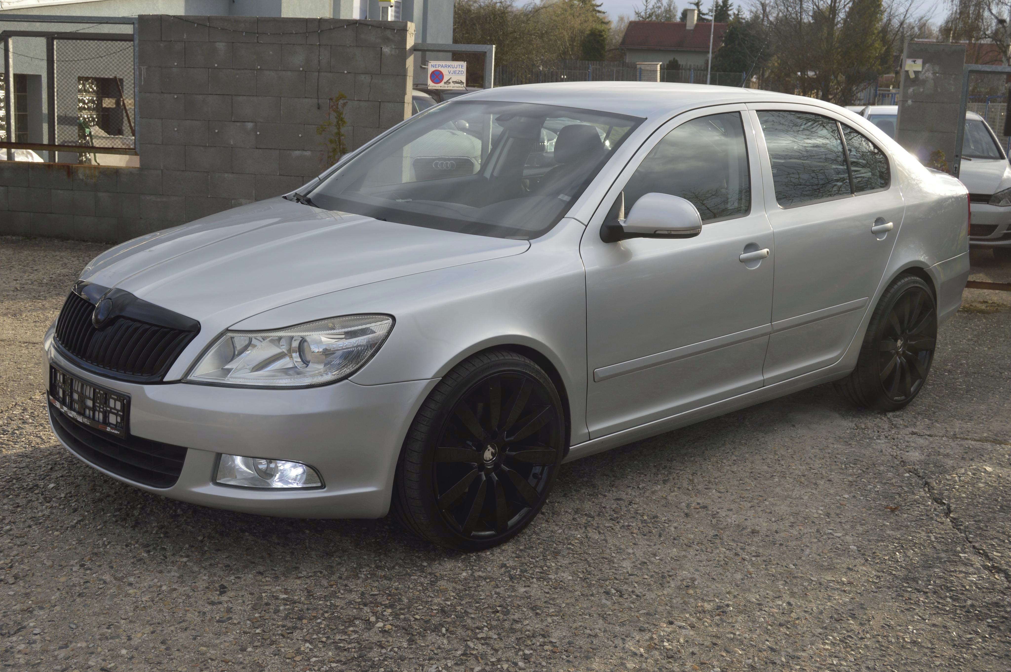 Škoda Octavia, 1.8 TSI * SPORT * 19 KOLA  * - fotka 2