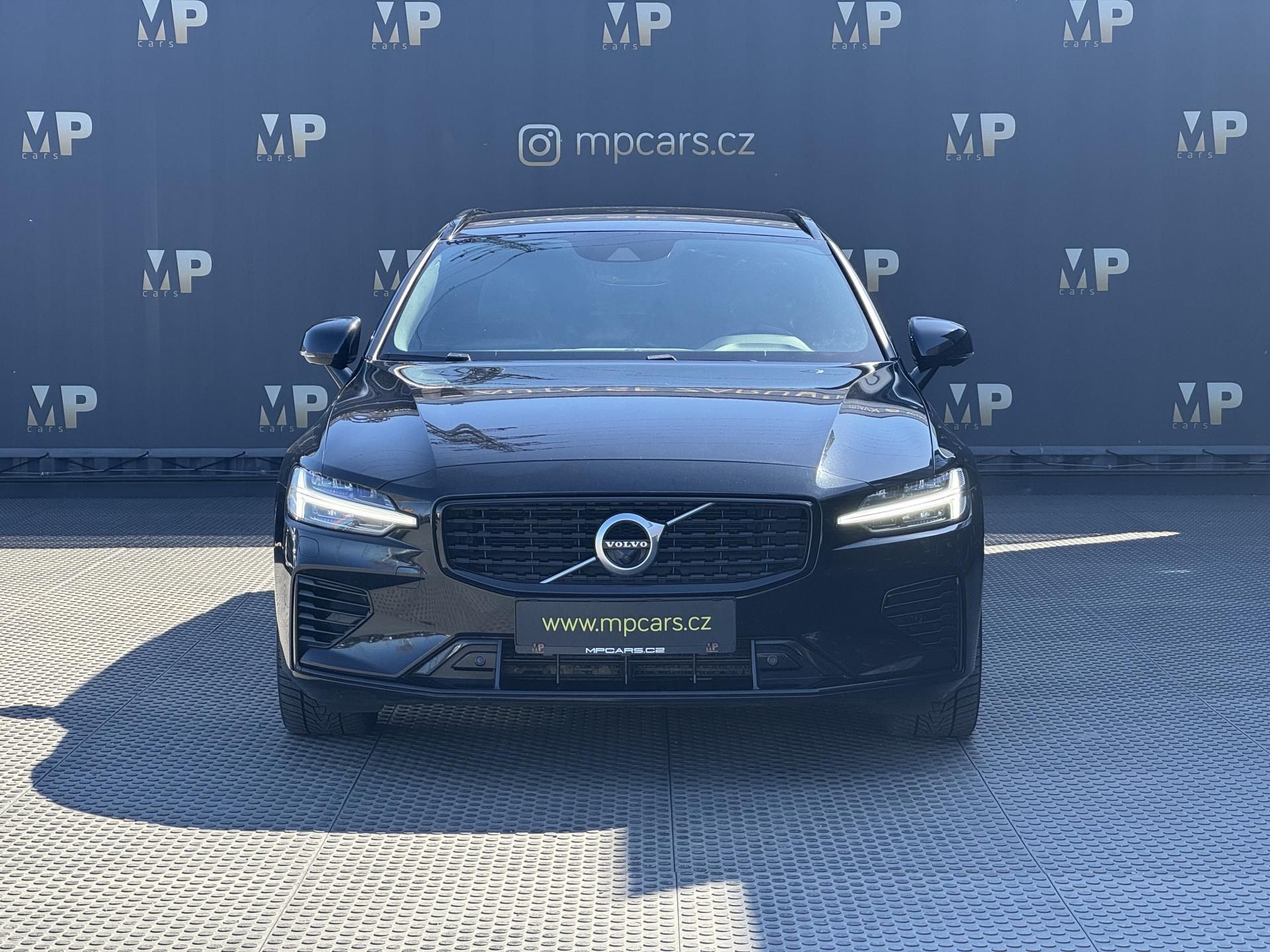 Volvo V60, 2,0 T8 4X4, Recharge, Polestar - fotka 2