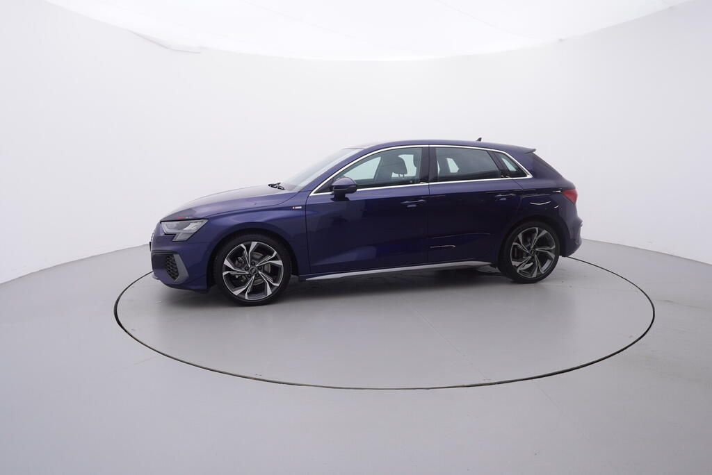 Audi A3, S-line 1.5 TSI 110 kW - fotka 2