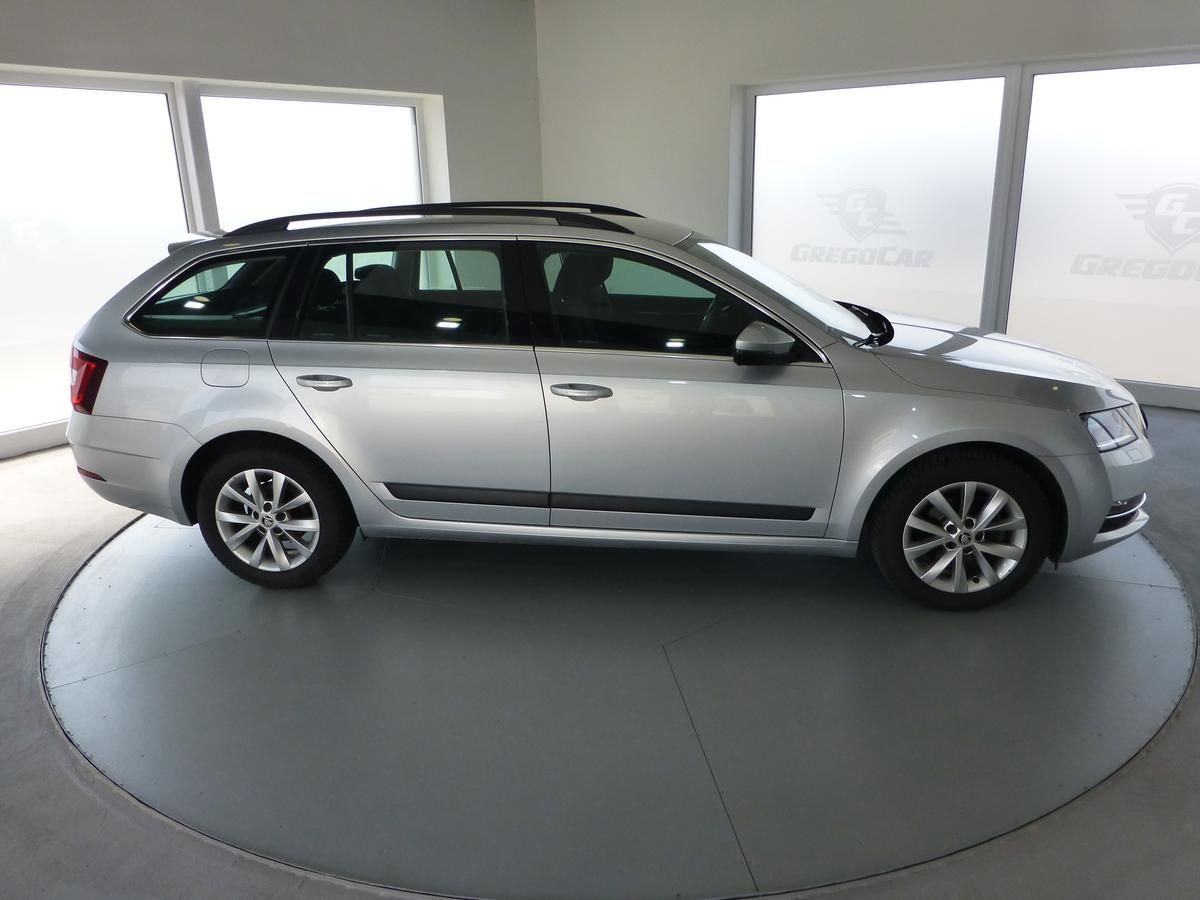 Škoda Octavia, 2,0TDI*NAVIGACE**ALU**PARK.S - fotka 4