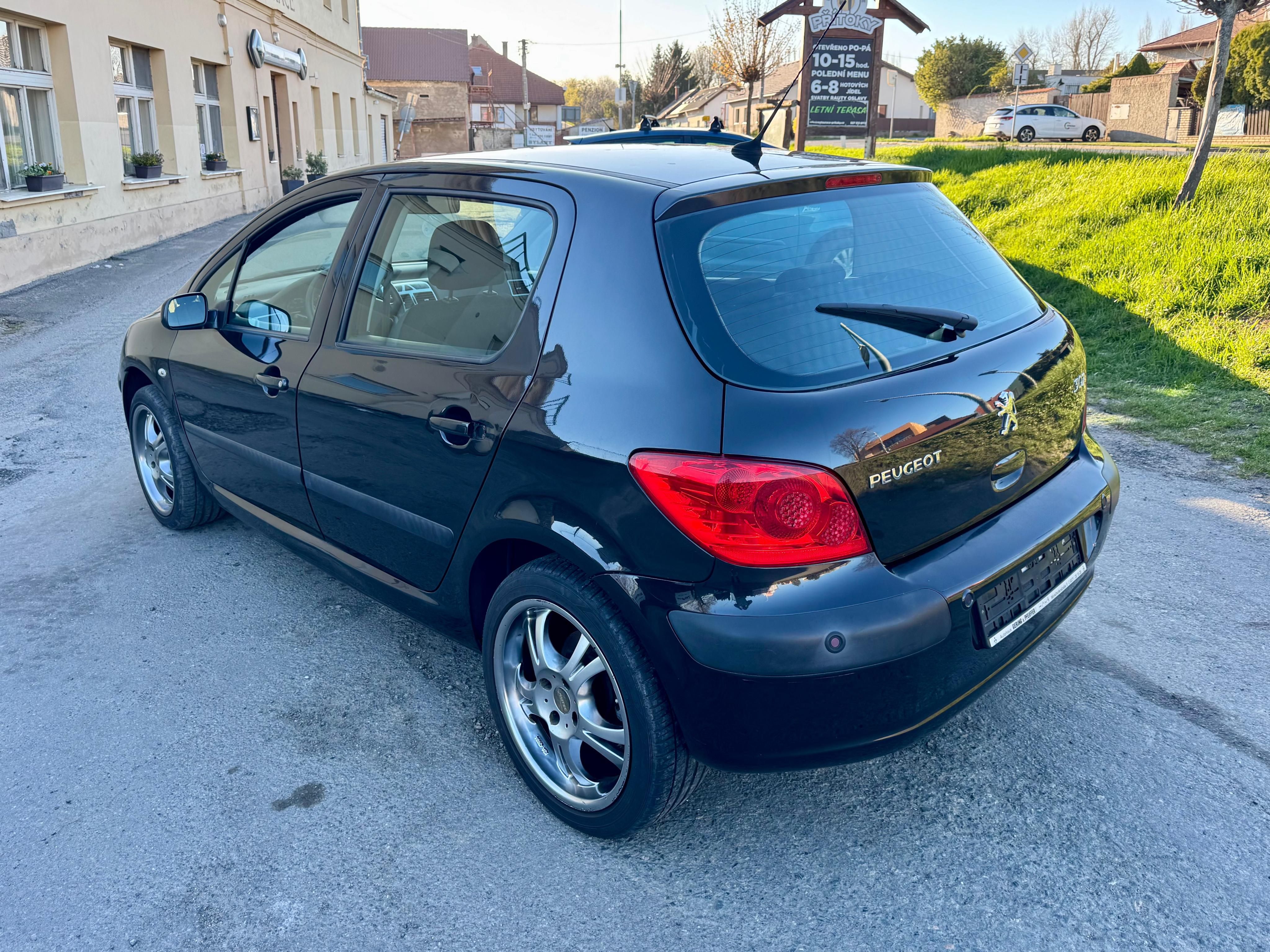 Peugeot 307, 1.4i 65kW Klima - fotka 3