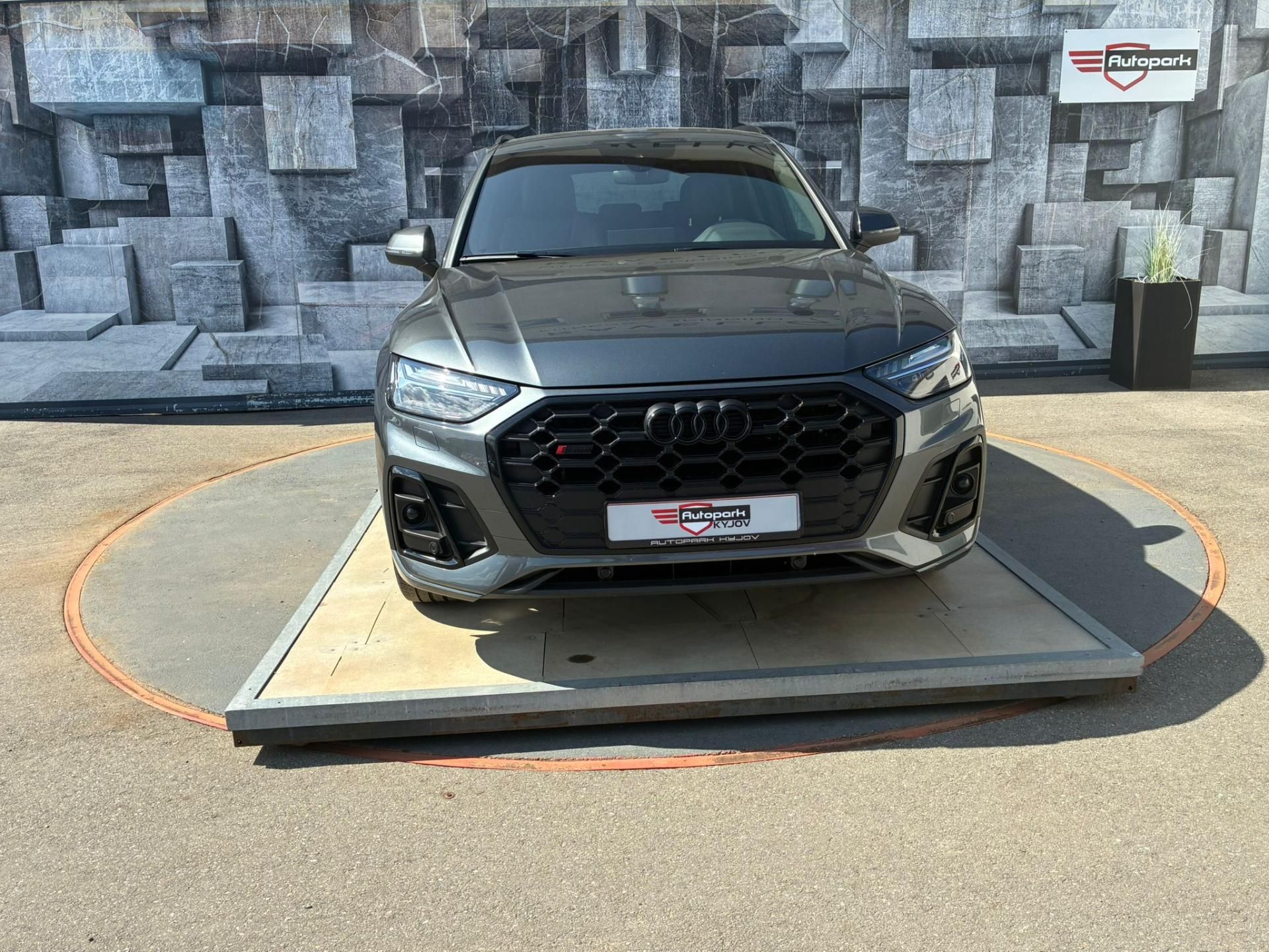 Audi SQ5, 3.0TDi,251KW,4x4,DPH,B&O,SLINE - fotka 2